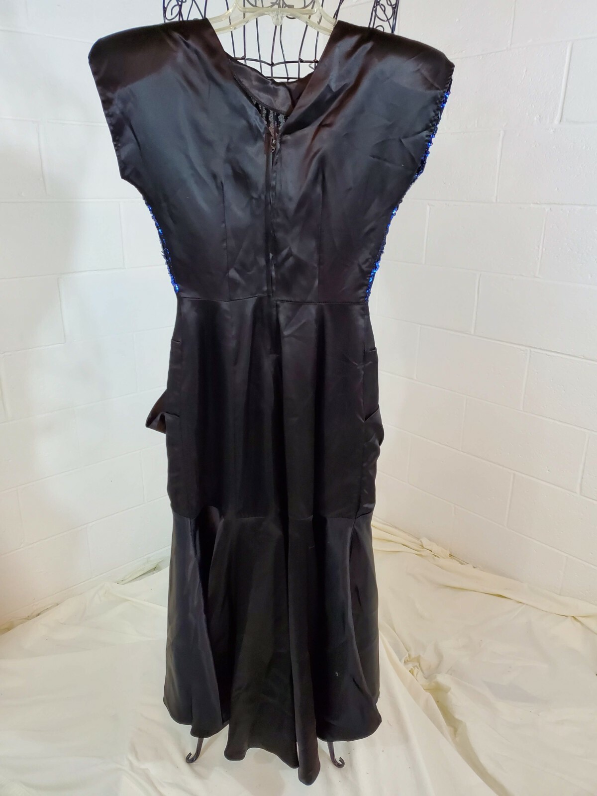 Diamond’s Run VTG 1980s Disco Party Satin Sequins Black Blue Dress Size 4