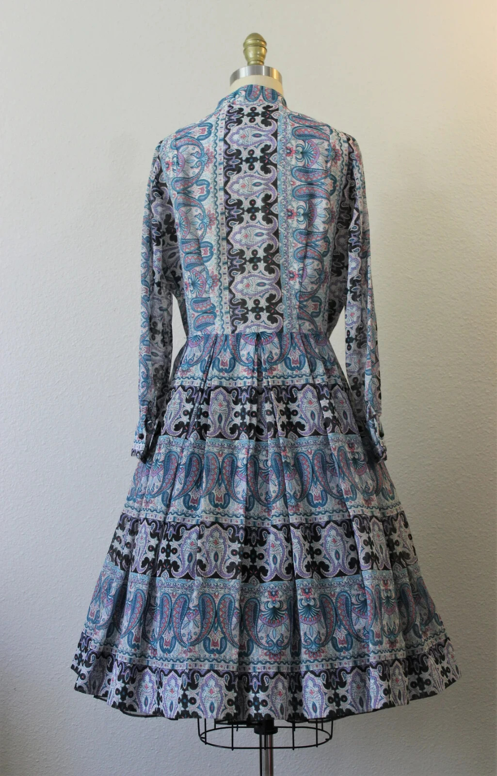 Vintage 60s 1960s Blue Paisley Cotton Voile Avalon Shirt Dress Patio Dress S/M