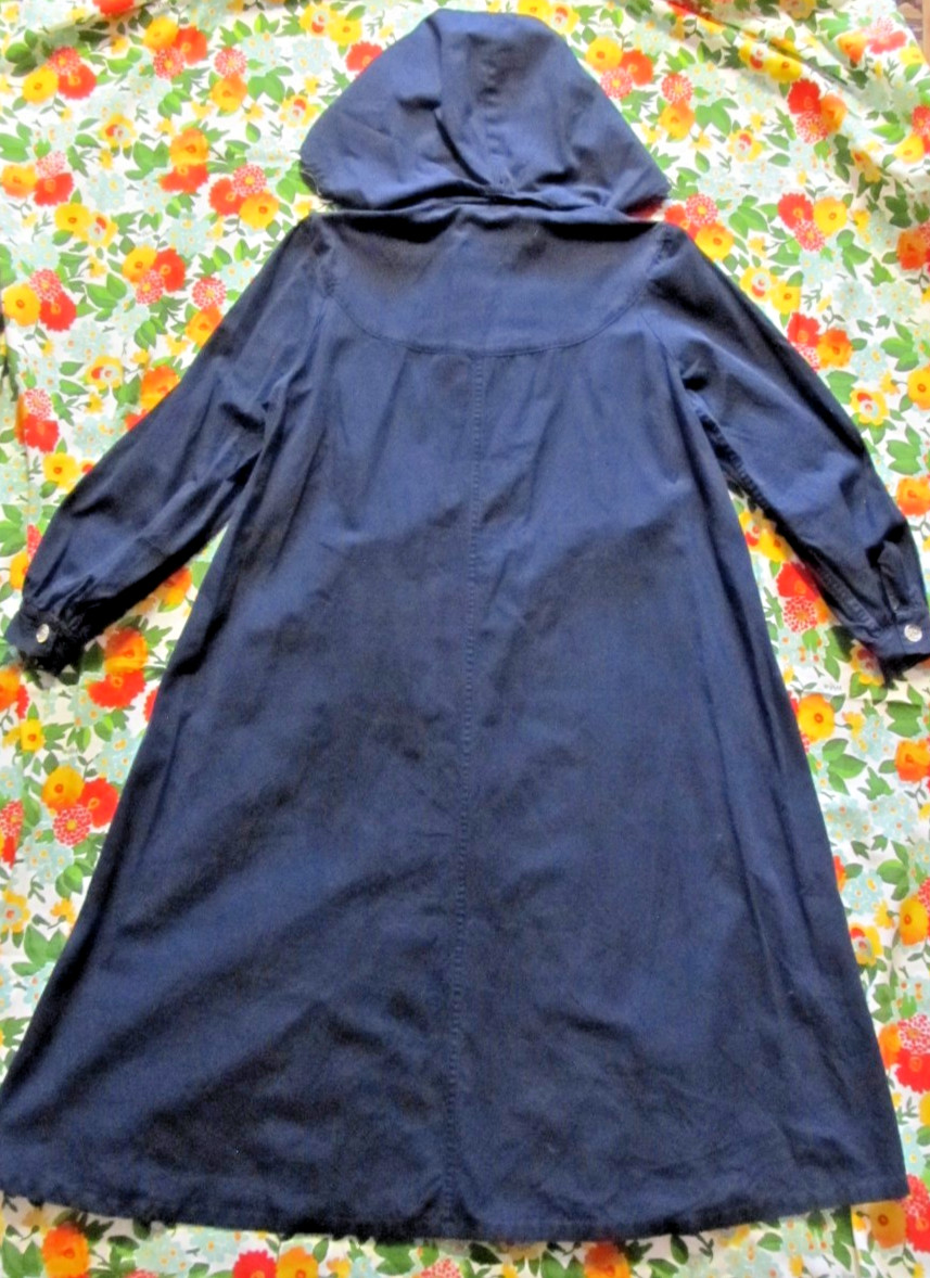 Antique 1910’s Ruf-sail Sherbrooke navy blue raincoat w/clear celluloid buttons