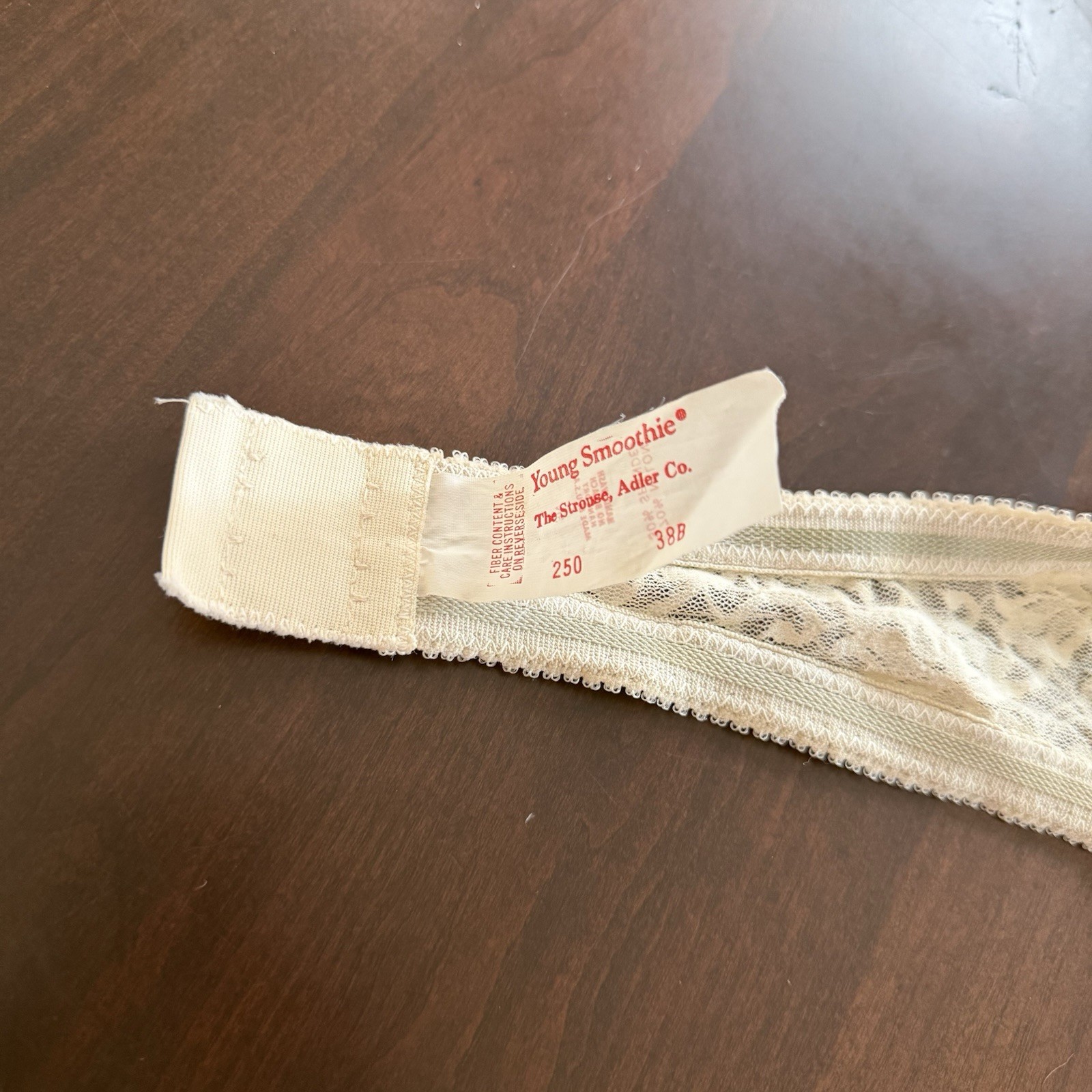 Vintage Young Smoothie #250 lace strapless bra – 38B READ
