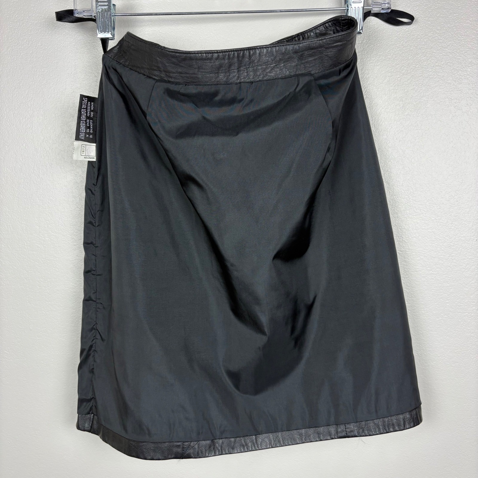 Wilson Leather Vintage Mini Skirt Size 6 Black Lined 90’s Y2K Straight Glam Rock