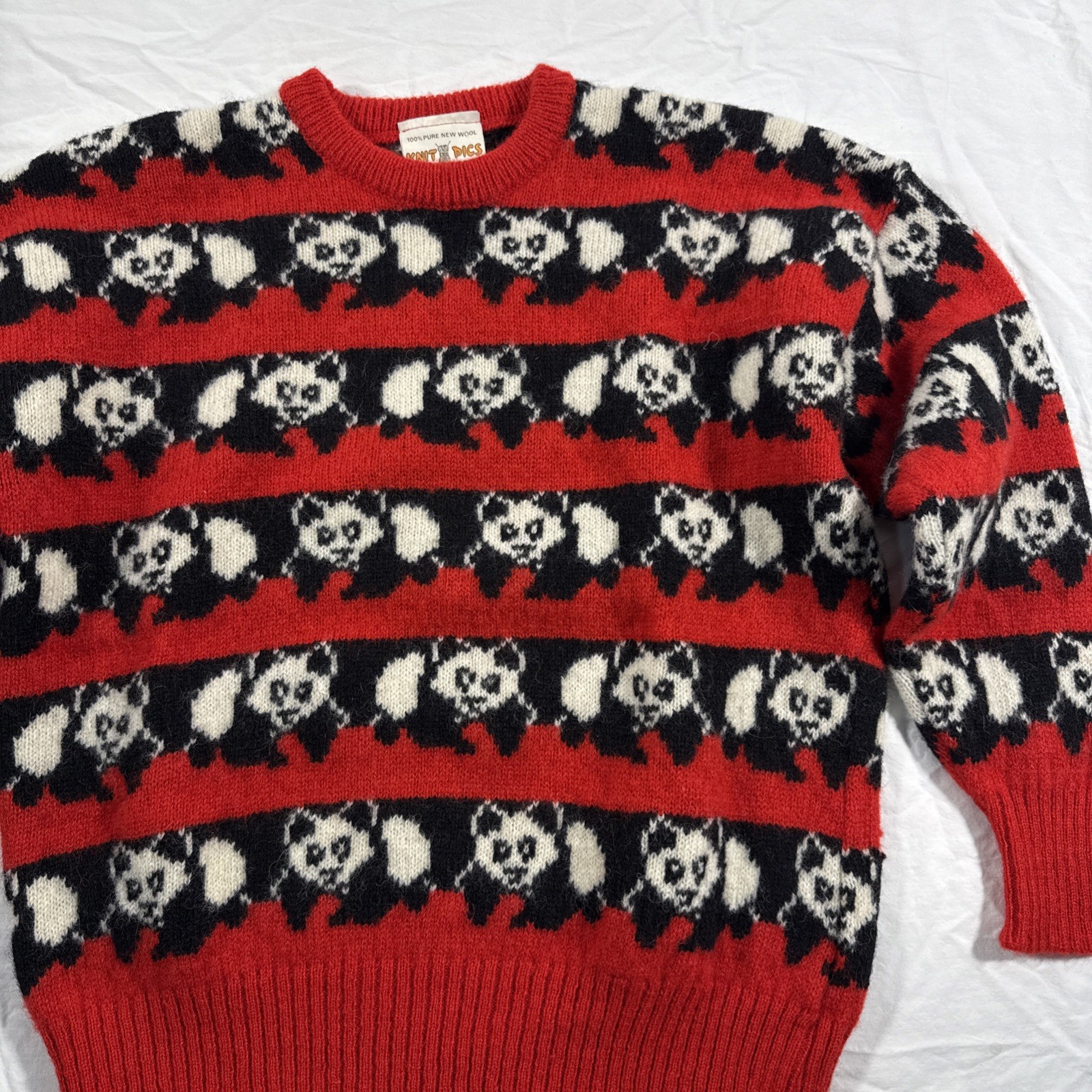 Vintage 1970s 100% Pure New Wool Knit Pics Panda Print Knit Sweater 42