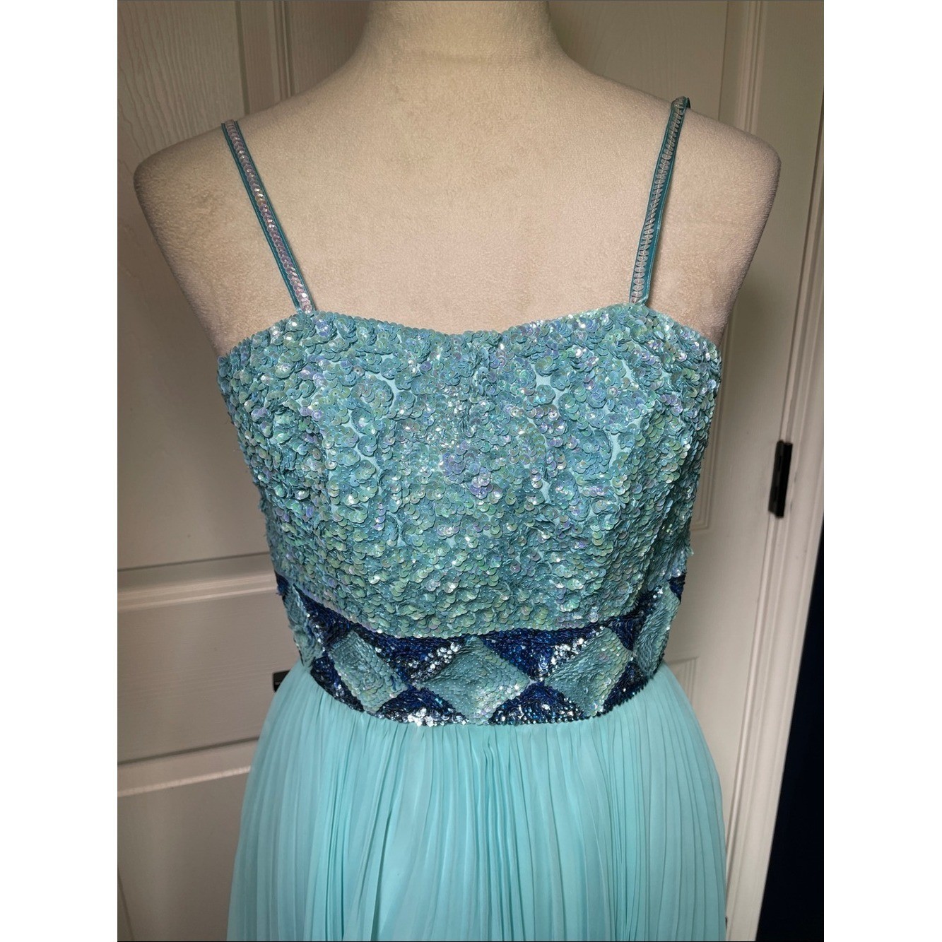 EUC Vintage 60s 70s Mike Benet Aqua Sequin Chiffon Sleeveless Maxi Dress Size 00