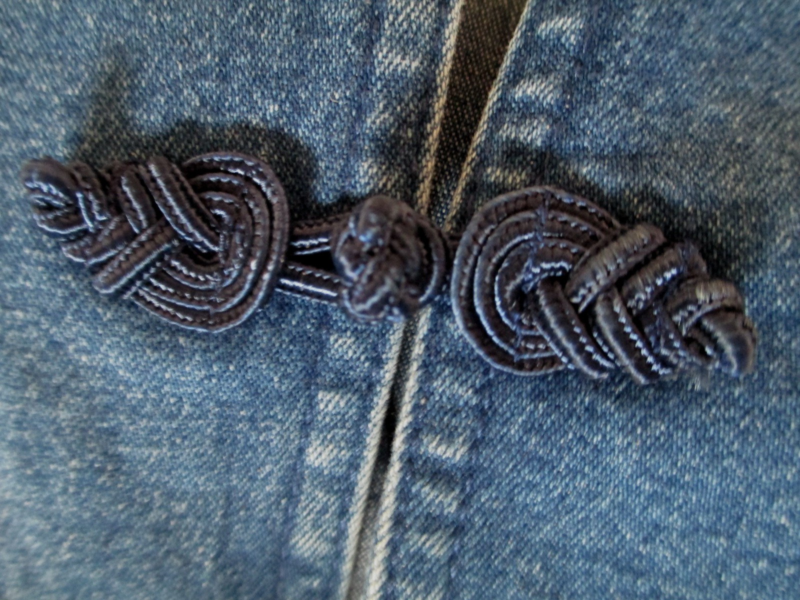 DENIM CO ORIENTAL STYLE EMBROIDERED DENIM 3/ 4 JACKET