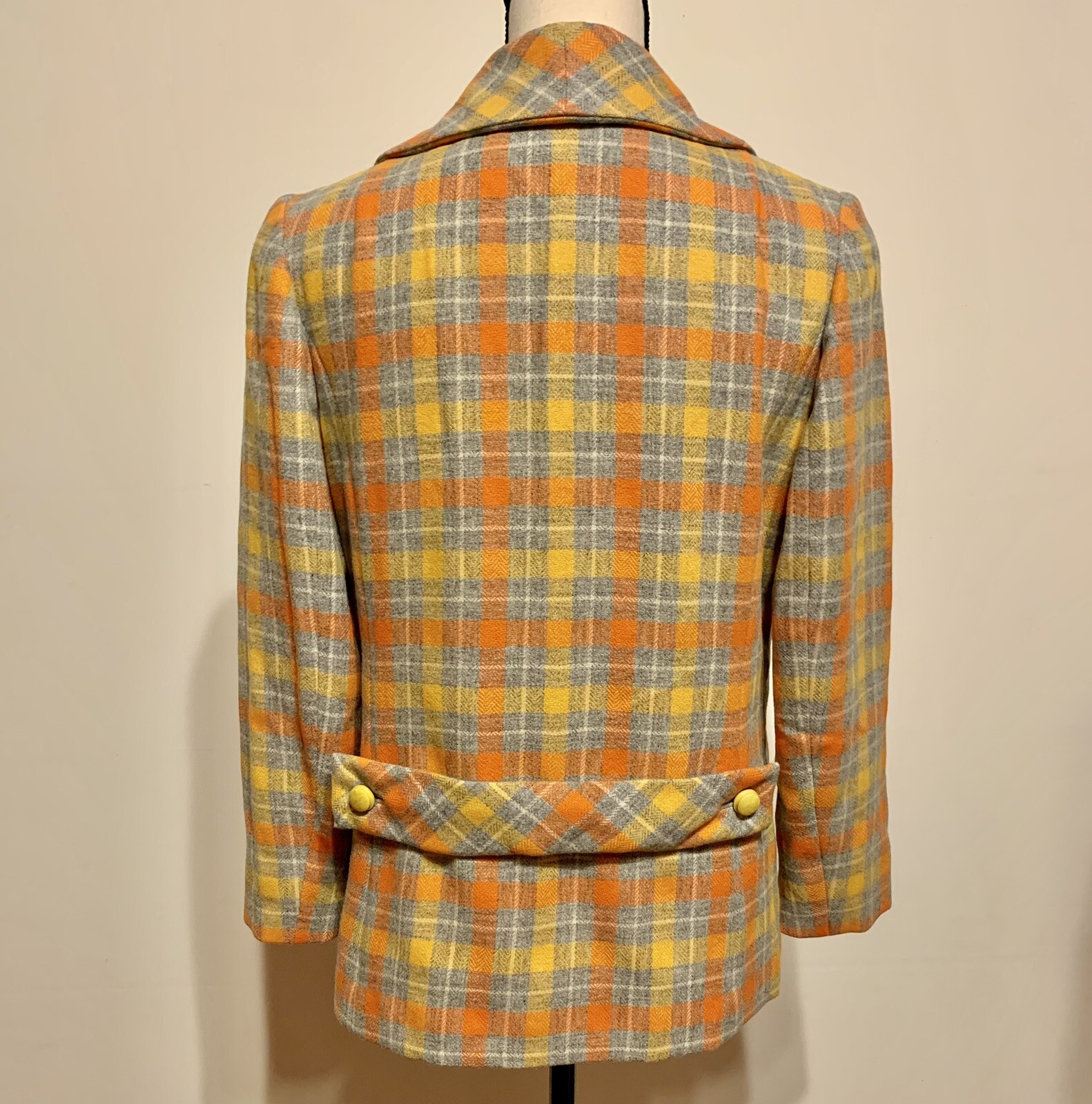 Amazing! Vintage Hand Tailored Plaid Wool Blend Blazer by Harrods of California