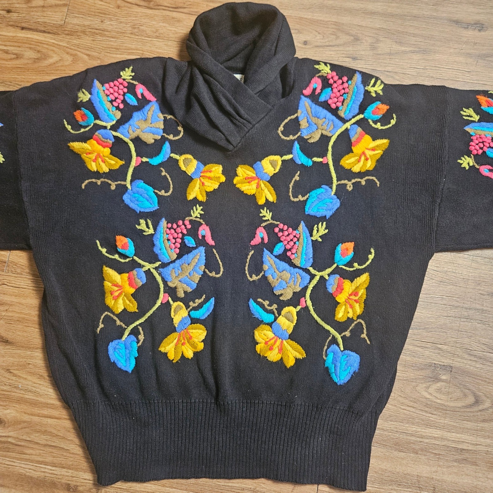 Vintage 80s Bonnie Boerer Floral Embroidered Knit Shawl Neck Sweater L Statement