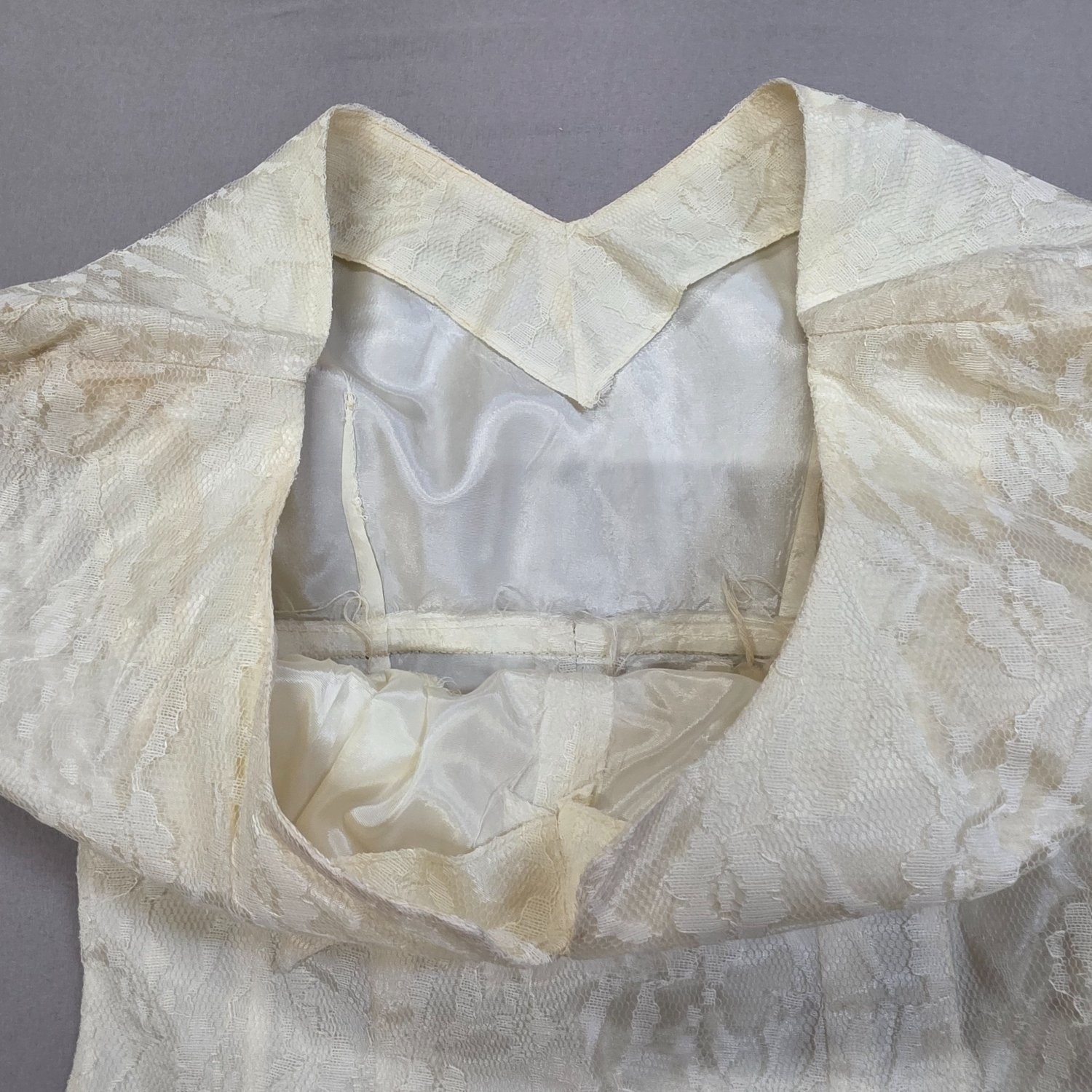 Vintage 50s Ivory Floral Lace Cocktail Dress Bow Waist Wiggle Sheath Mid Century