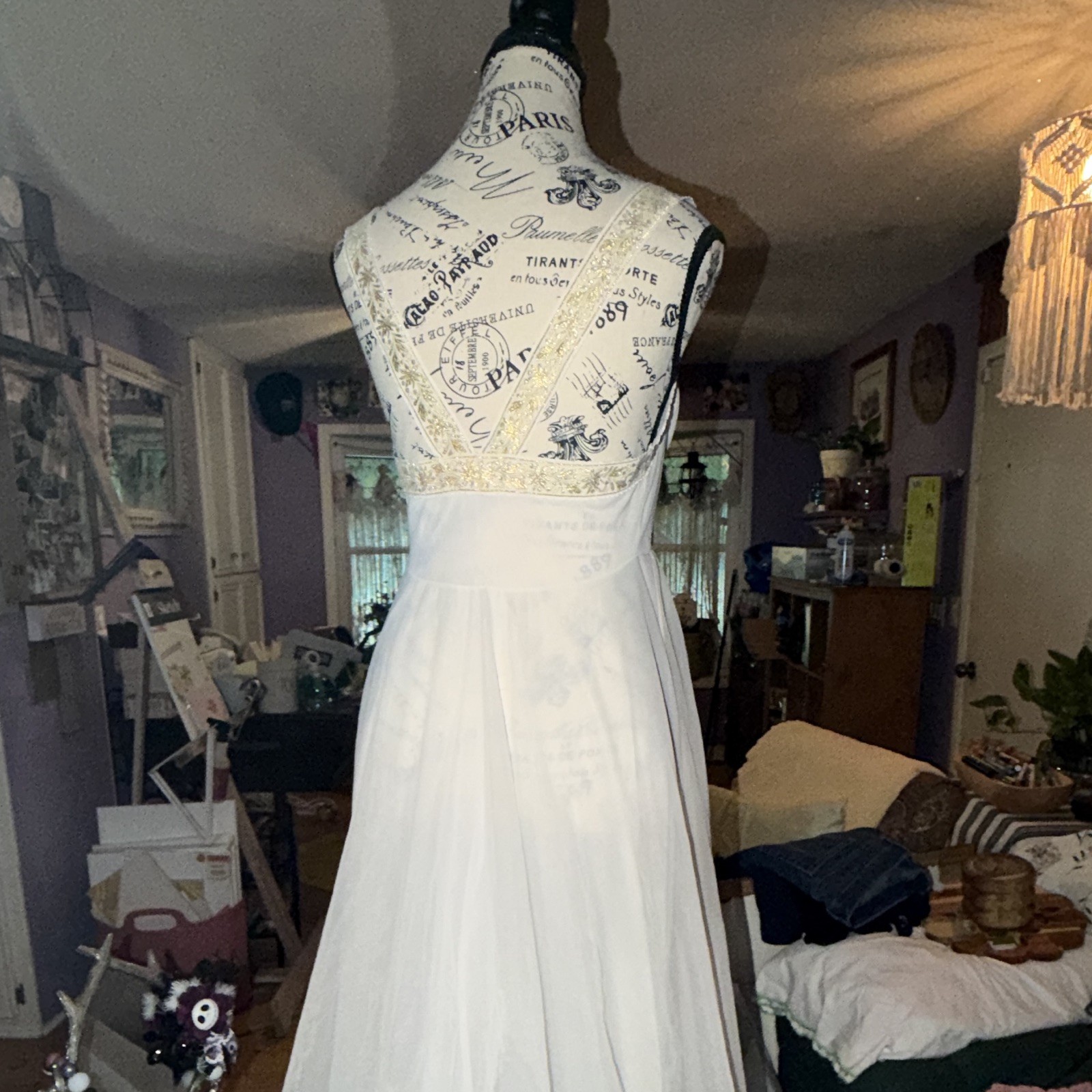 Vintage 1950’s Vanity Fair Gold Tag Chiffon Nightgown Dress Gold Embroidered 3