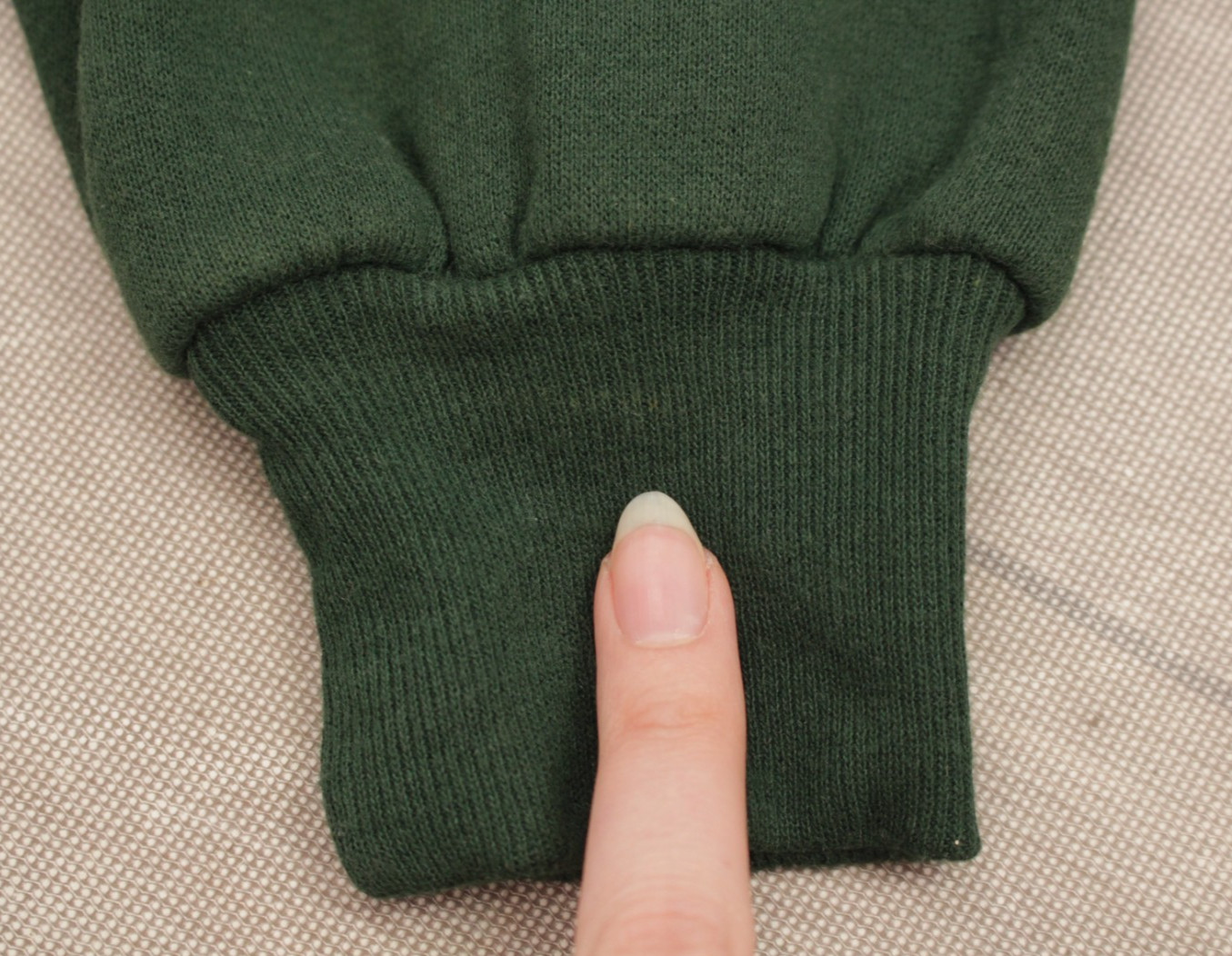 VTG Women’s 90s Dark Green Betty Boop Cheerleader Sweatshirt Sz L 1990s
