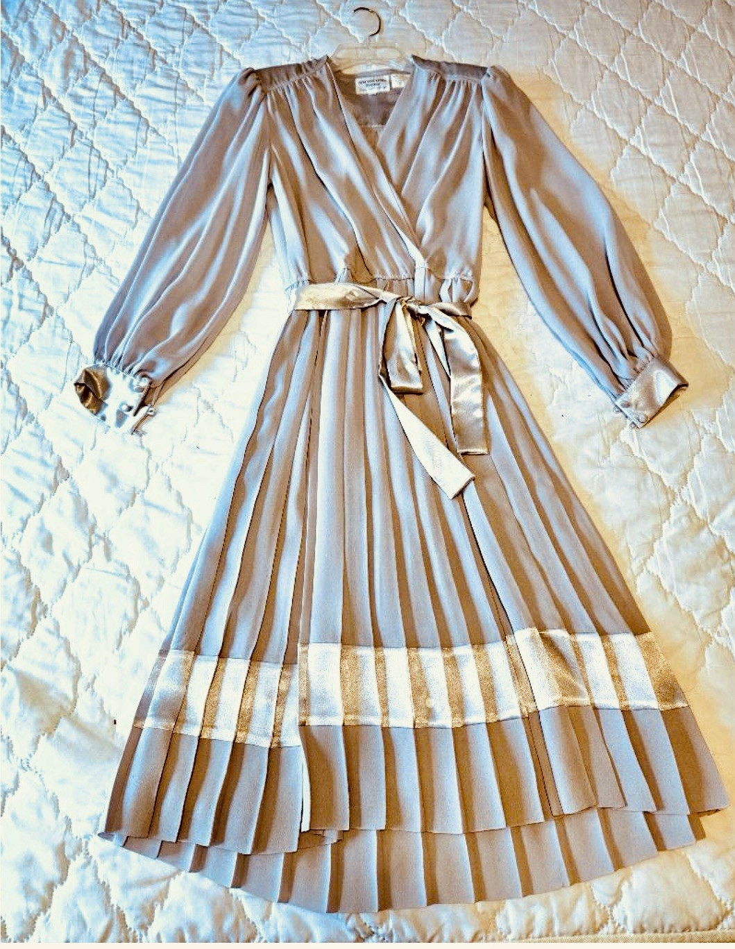 Vintage 1970’s Elegant Women’s Pleated Dress in periwinkle grey secretary, satin