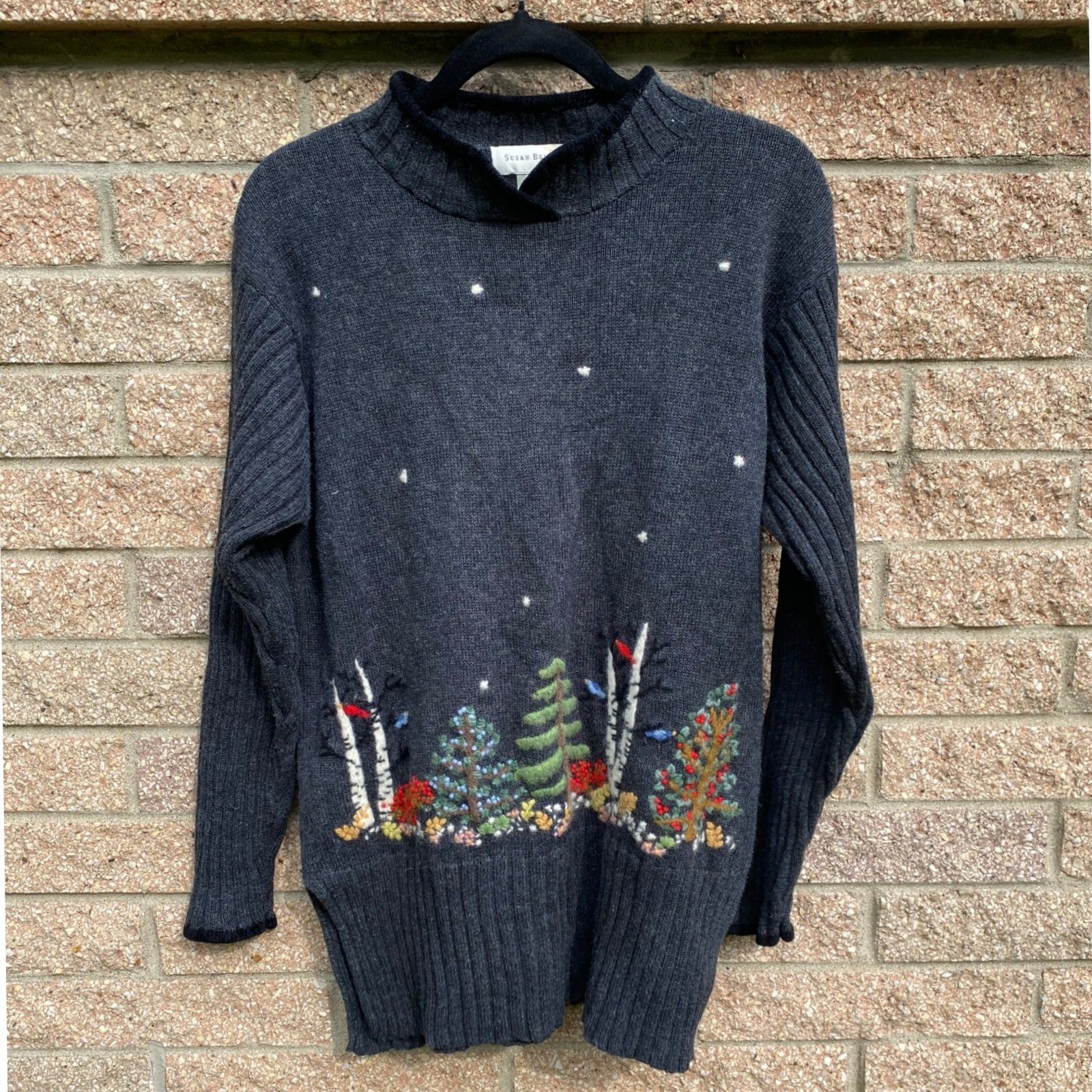 Vintage Embroidered Forest Gray Sweater Large Heritage Cottage Scandigirl Granny