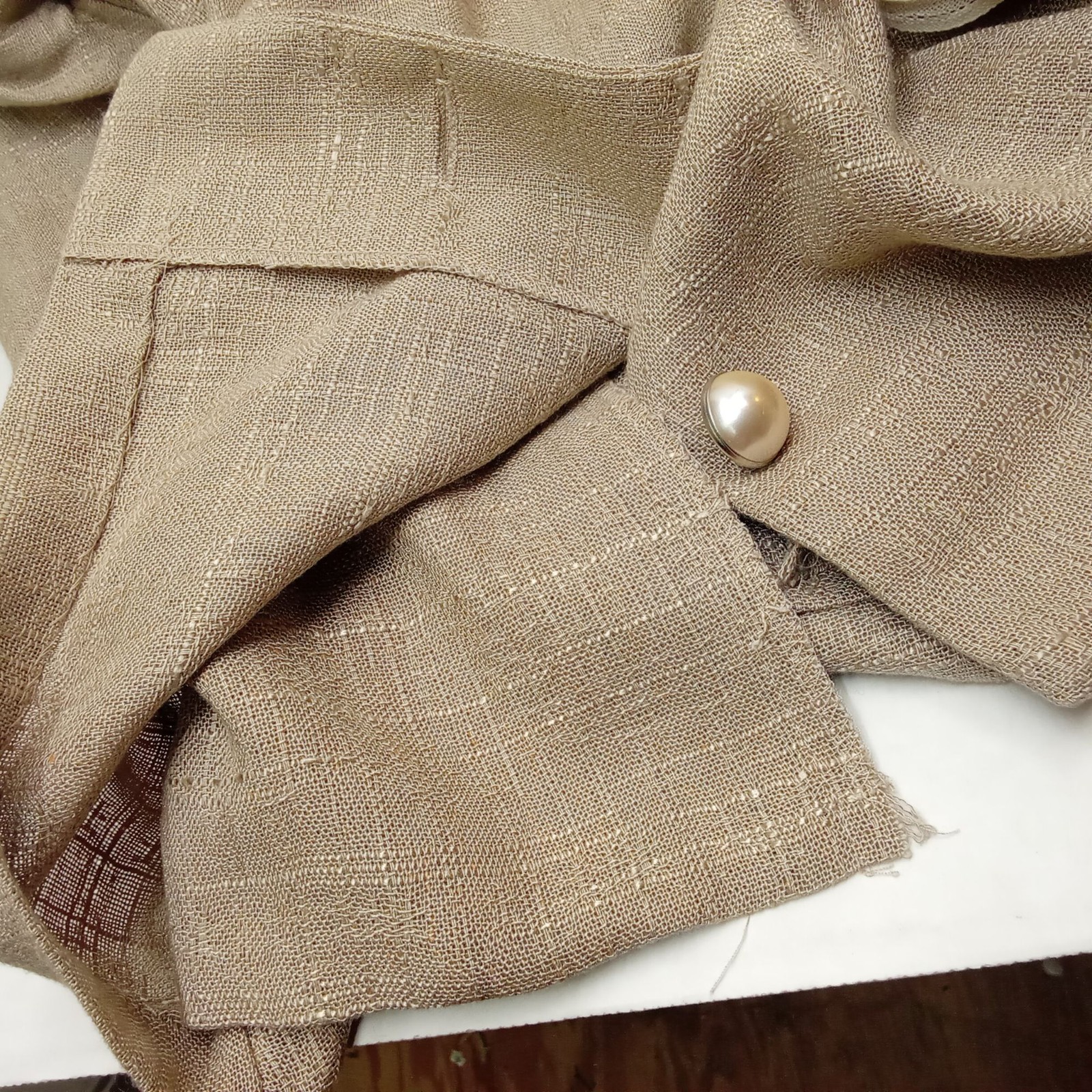 Vintage ’80s Domestic USA Rayon/Flax Blazer Jacket Shoulderpads Lace Brooch (10)