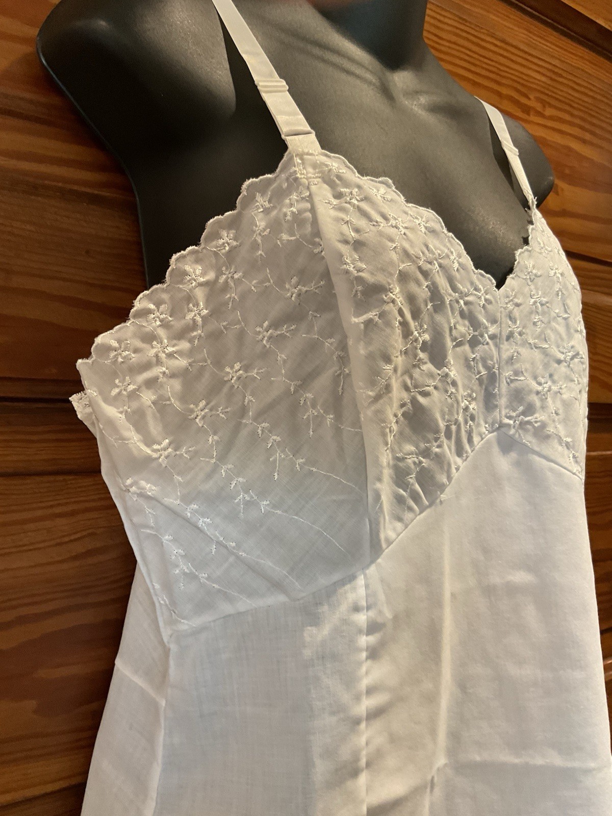 Vintage Loomcraft Lace Embroidered White Full Slip 38