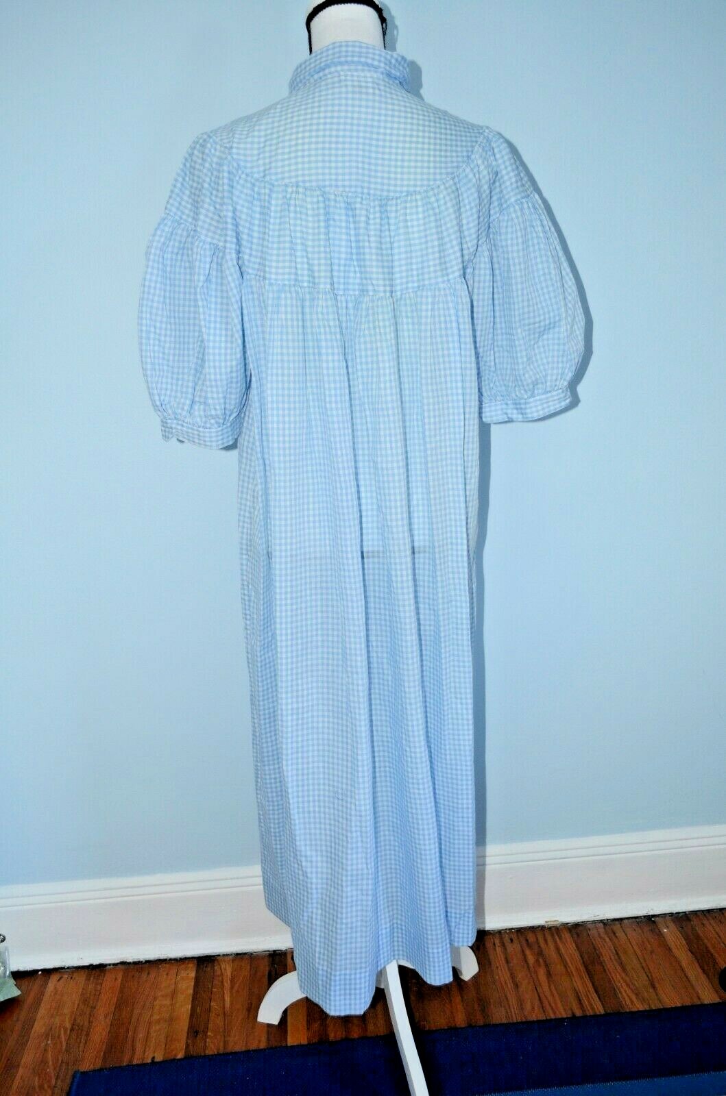 Vintage JULI OF SLUMBERTOGS Blue and white Full Robe Short sleeves ILGWU SIZE L