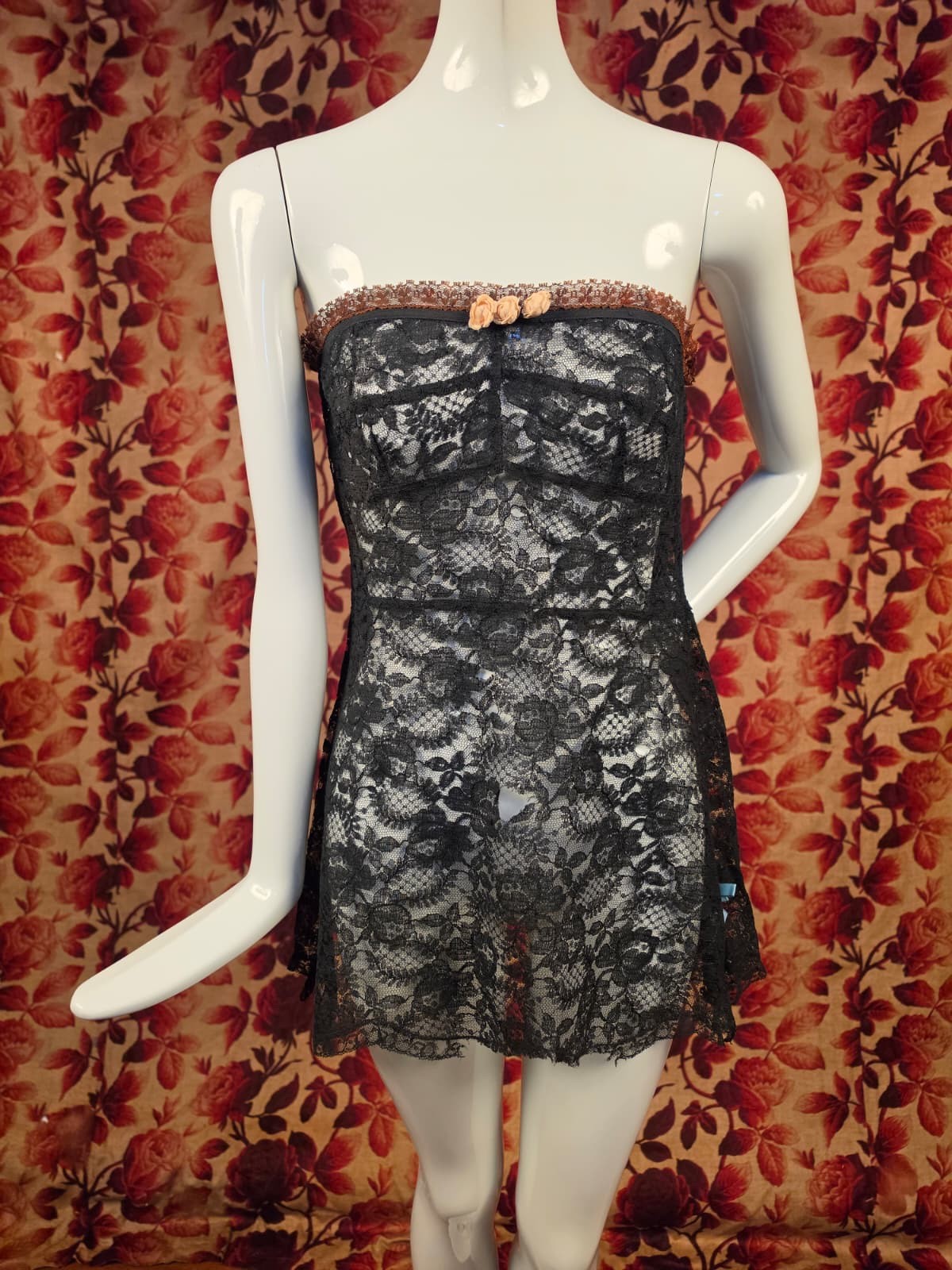 SEXY VINTAGE 1970’S BLACK LACE SLIP W RUCHED BACK – AS ACQUIRED