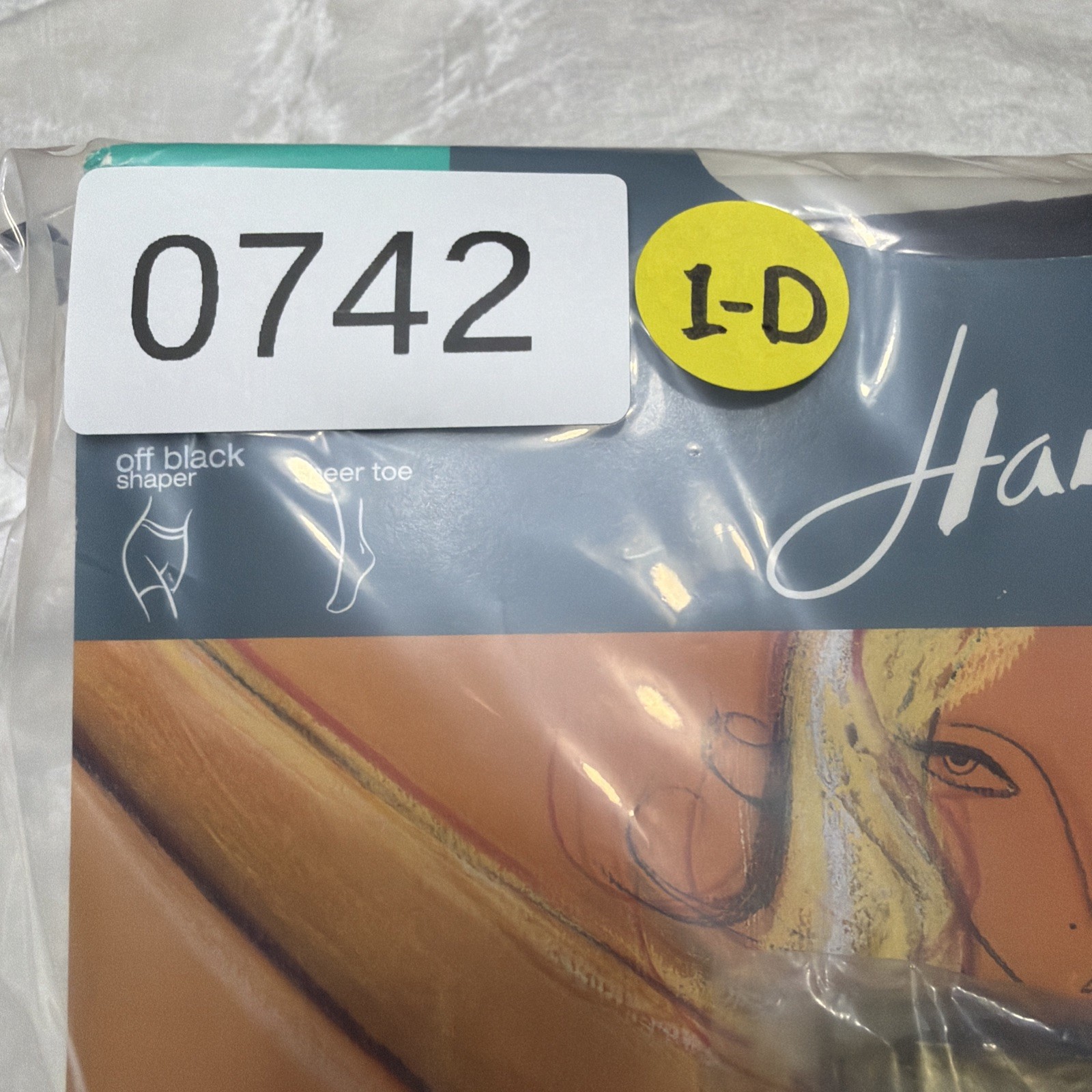 New Lot of 5 Hanes Pantyhose Nylon Great Legs Body Enhancers Sheer Size A/B