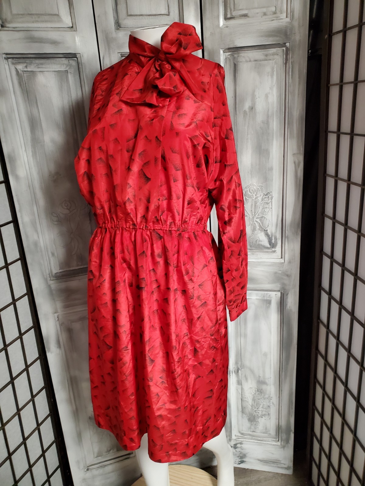 S-M Vtg 70s 80s Red Geometric Slippery Secretary Dress Pussy Elastic W Batwing