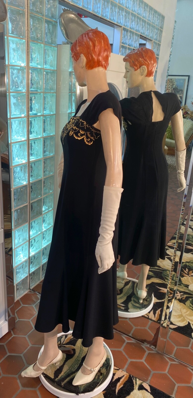 VTG Carol Little 4 Black / Embroidery Beaded 1940s inspired Key hole Back Dress