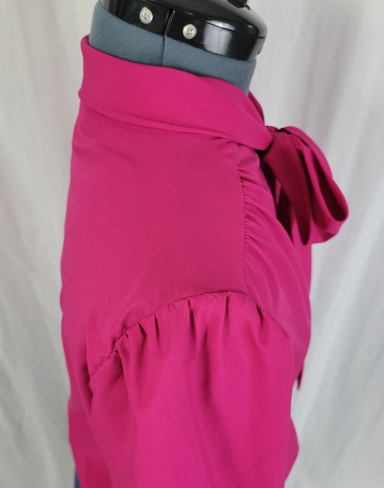 Vintage Judy Bond Magenta Button Down Blouse w Tie Collar Size 18