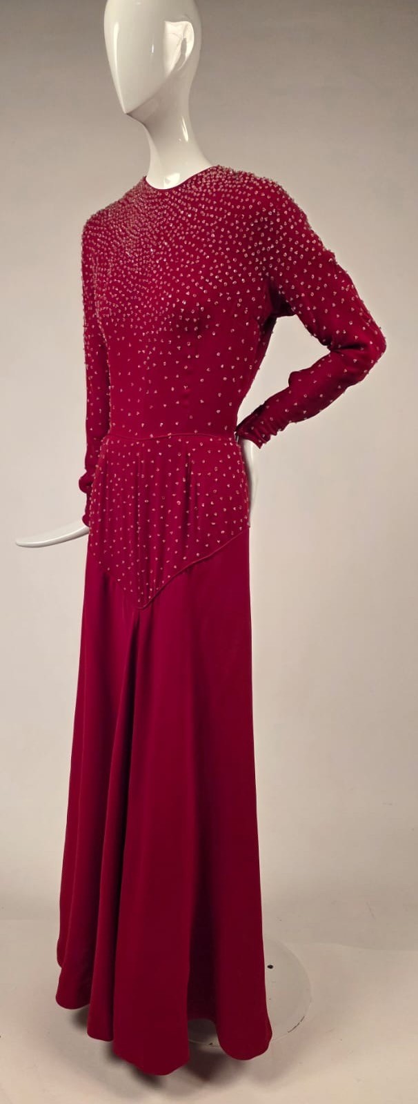 LUX LIPSTICK RED VINTAGE 1940’S LONG JERSEY DRESS W GLASS BEAD SPRINKLED TOP