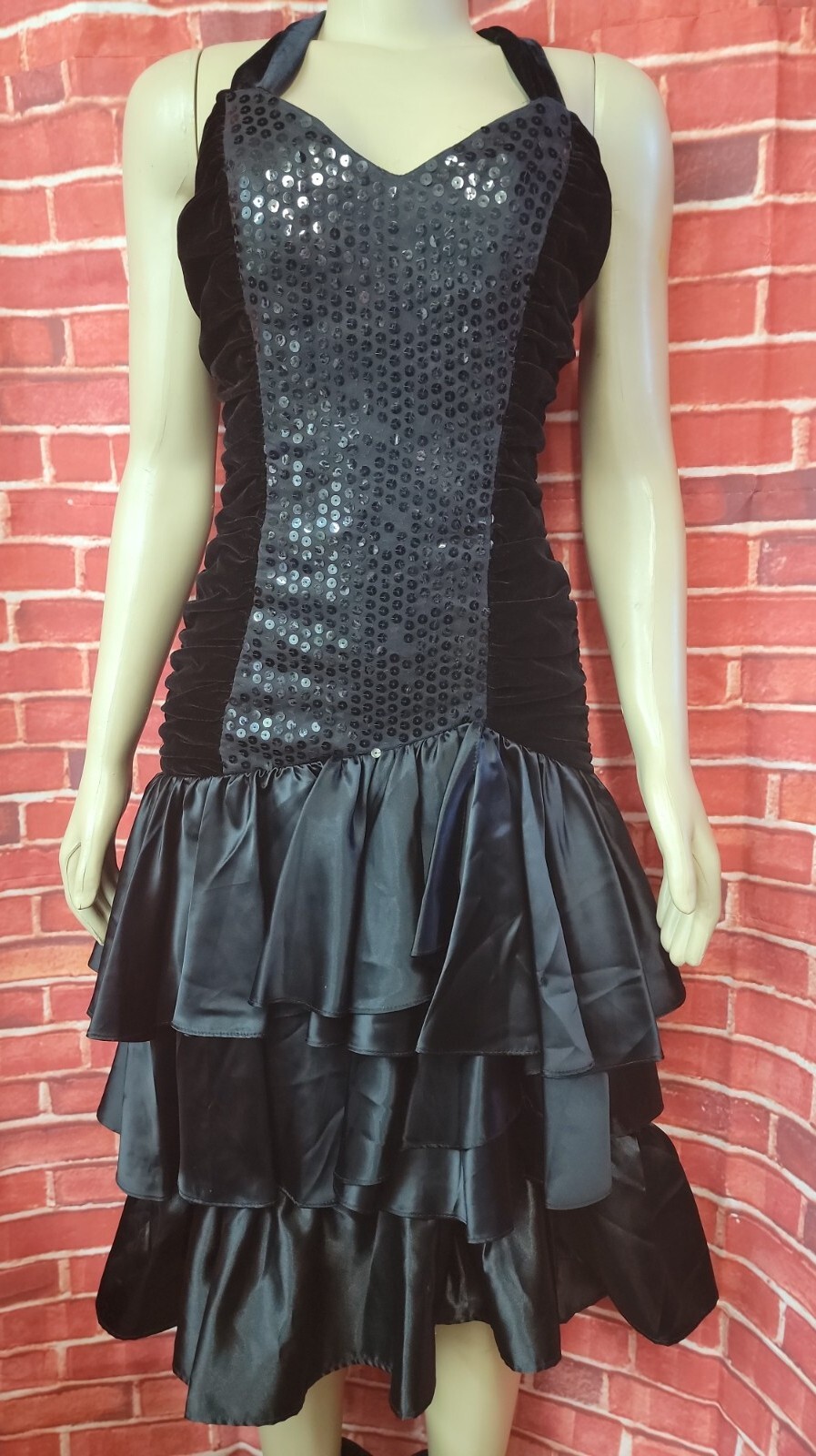 Vintage 80’s ILGWU ZUM ZUM Black Velvet/Satin Sequin Halter Party Dress 9/10 #11