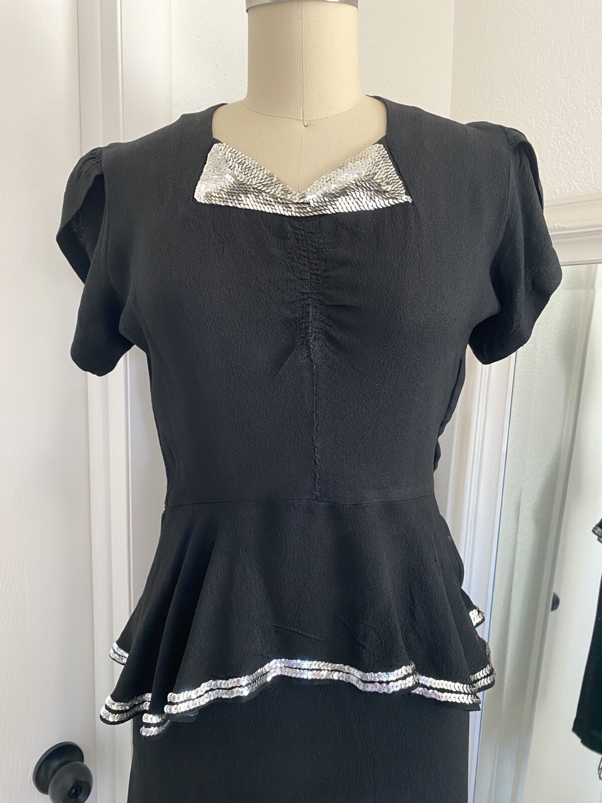 Vtg 40’s Black Crepe Rayon WWII Era Dress Silver Sequin Metal Size Zipper
