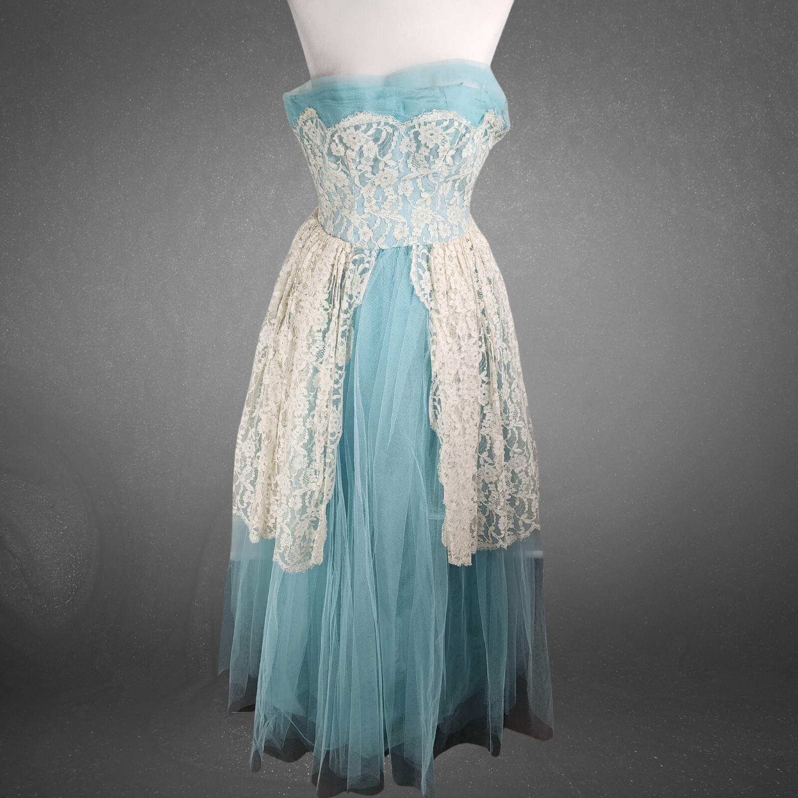Vintage 1950s Strapless Turquoise Tulle Lace Prom Dress Cupcake Party Talon Zip