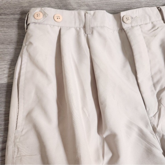 Vintage Weekender Traveler Microfiber Pleated Shorts Size 12 Tan Khaki Cuffed