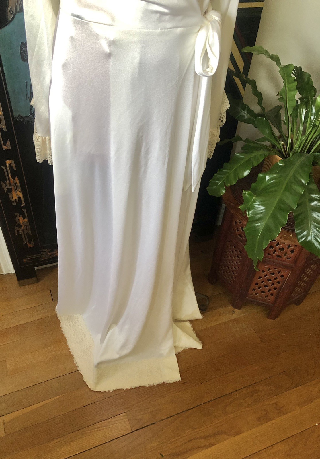 Vintage 60’s Hollywood Starlet Charles Grahame Ivory Robe For Harrods