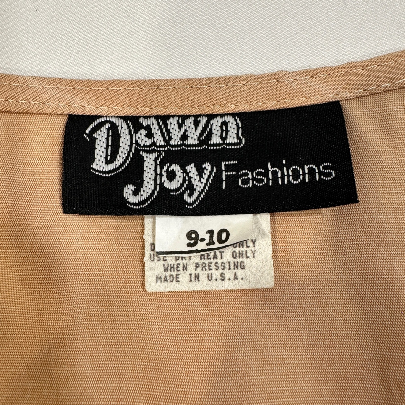 Dawn Joy Fashions Vest Vintage 9-10 Tan Patchwork Floral Tapestry Boho Cropped