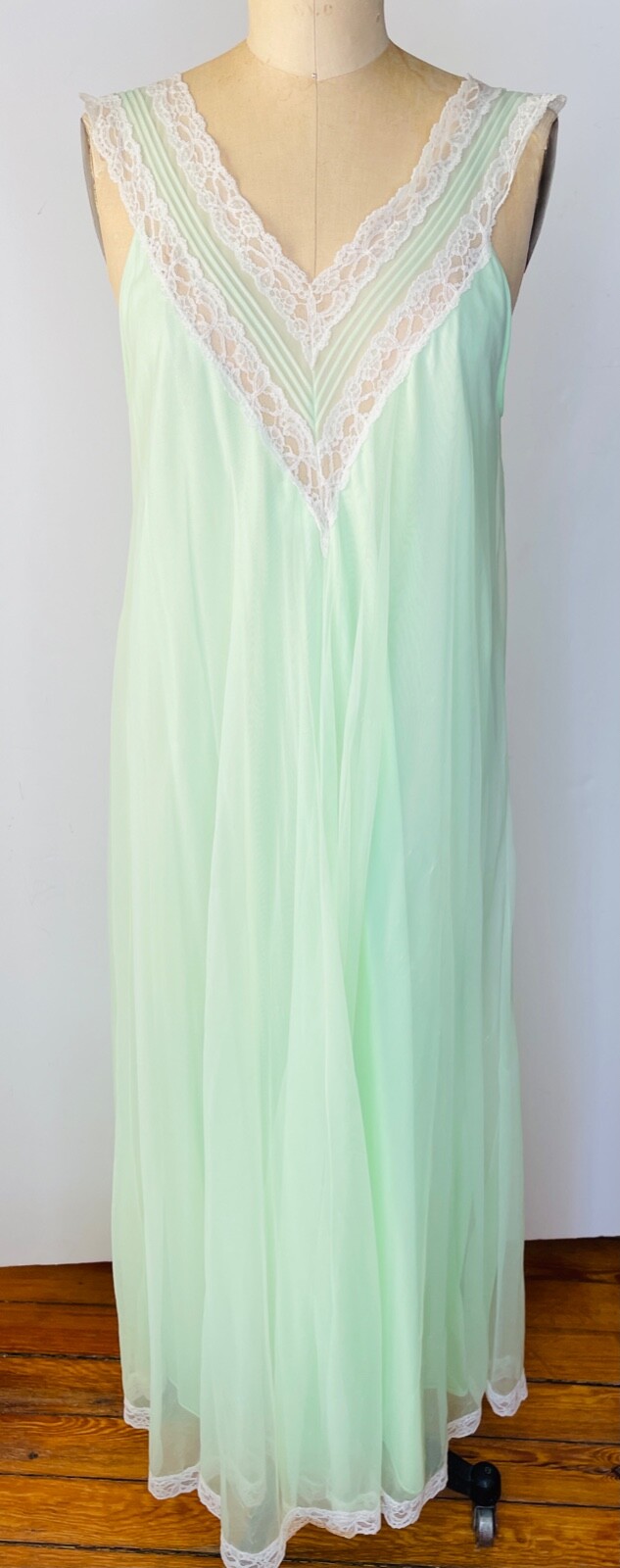 VTG WARD’S MINT GREEN GODDESS CHIFFON&LACE FULL SWEEP NIGHTGOWN NEGLIGEE*S/M