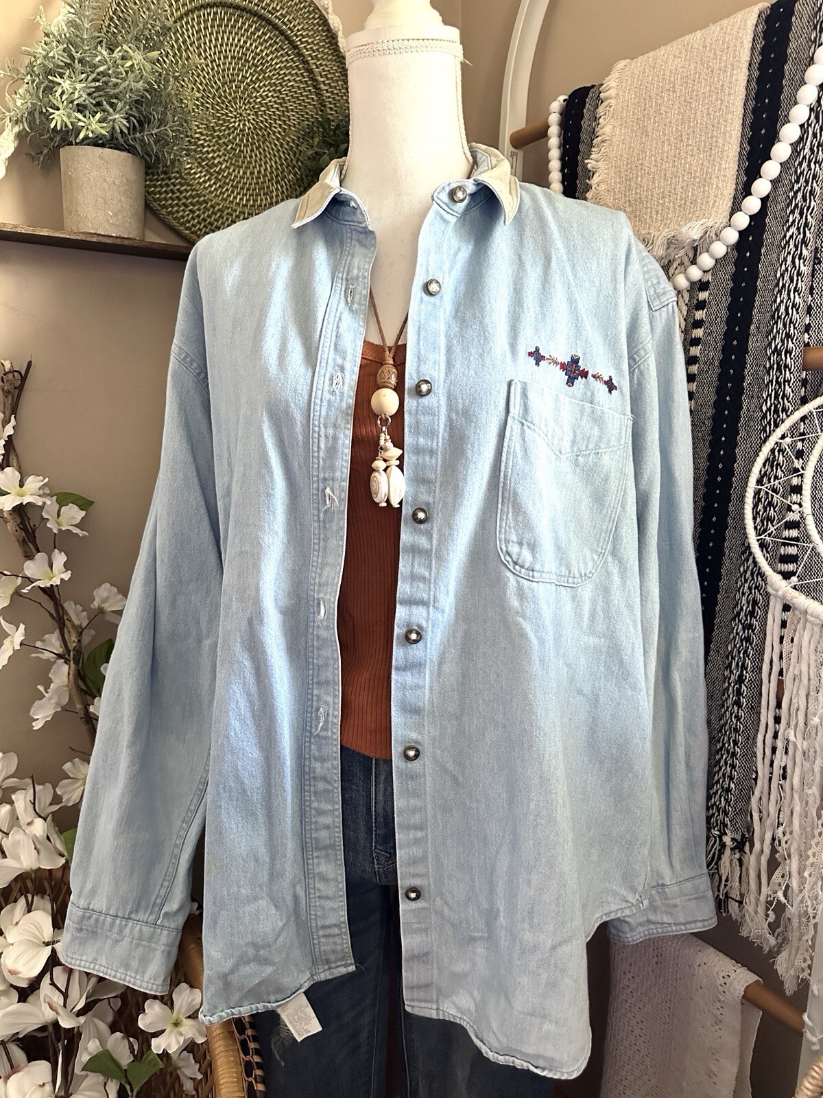 Vintage Woolrich Western Double Sided Tribal Embroidered Bleach Denim Top Sz XL