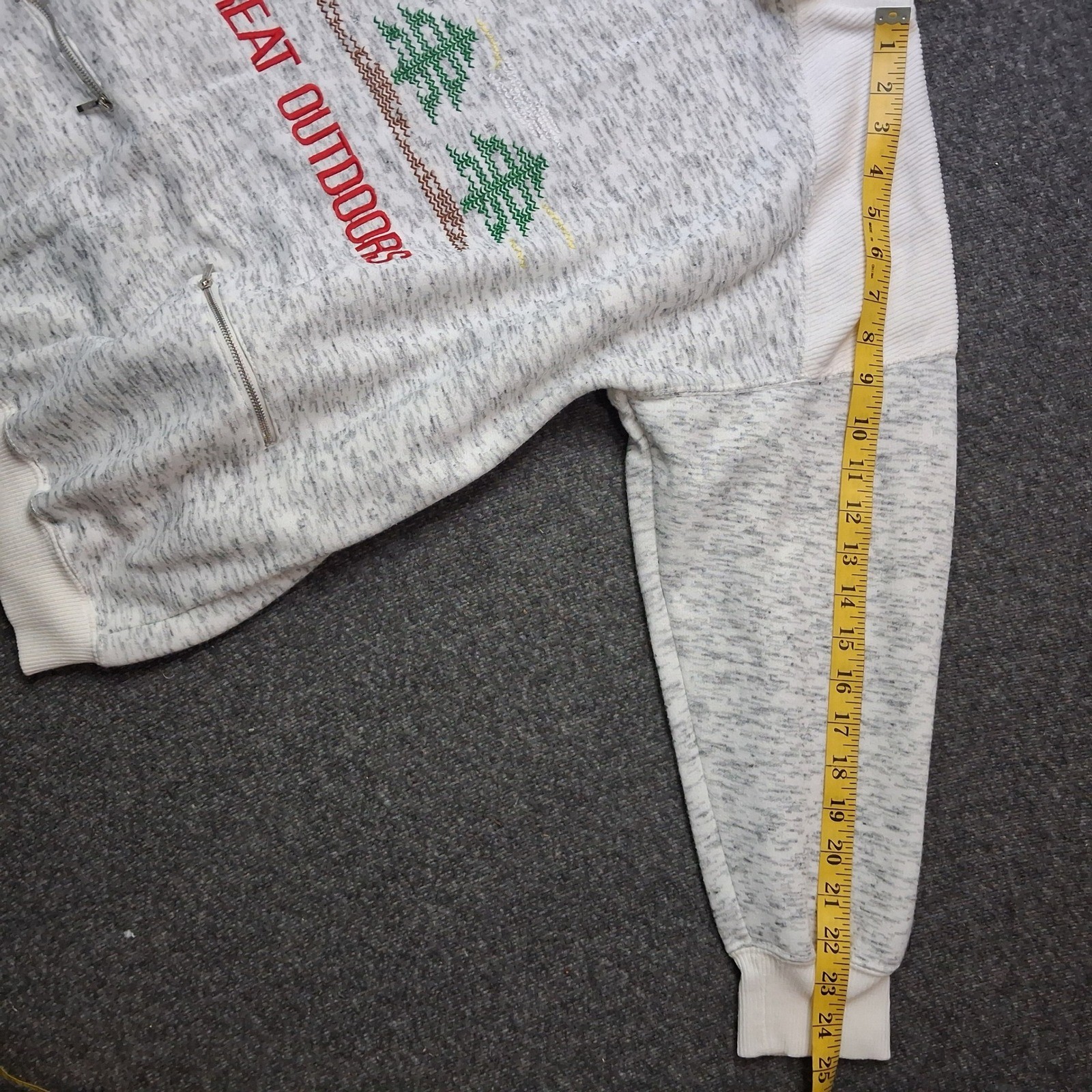 Marcy N Me Patrick Lee VTG Great Outdoors Sweatshirt Grey White Zipper Pocket