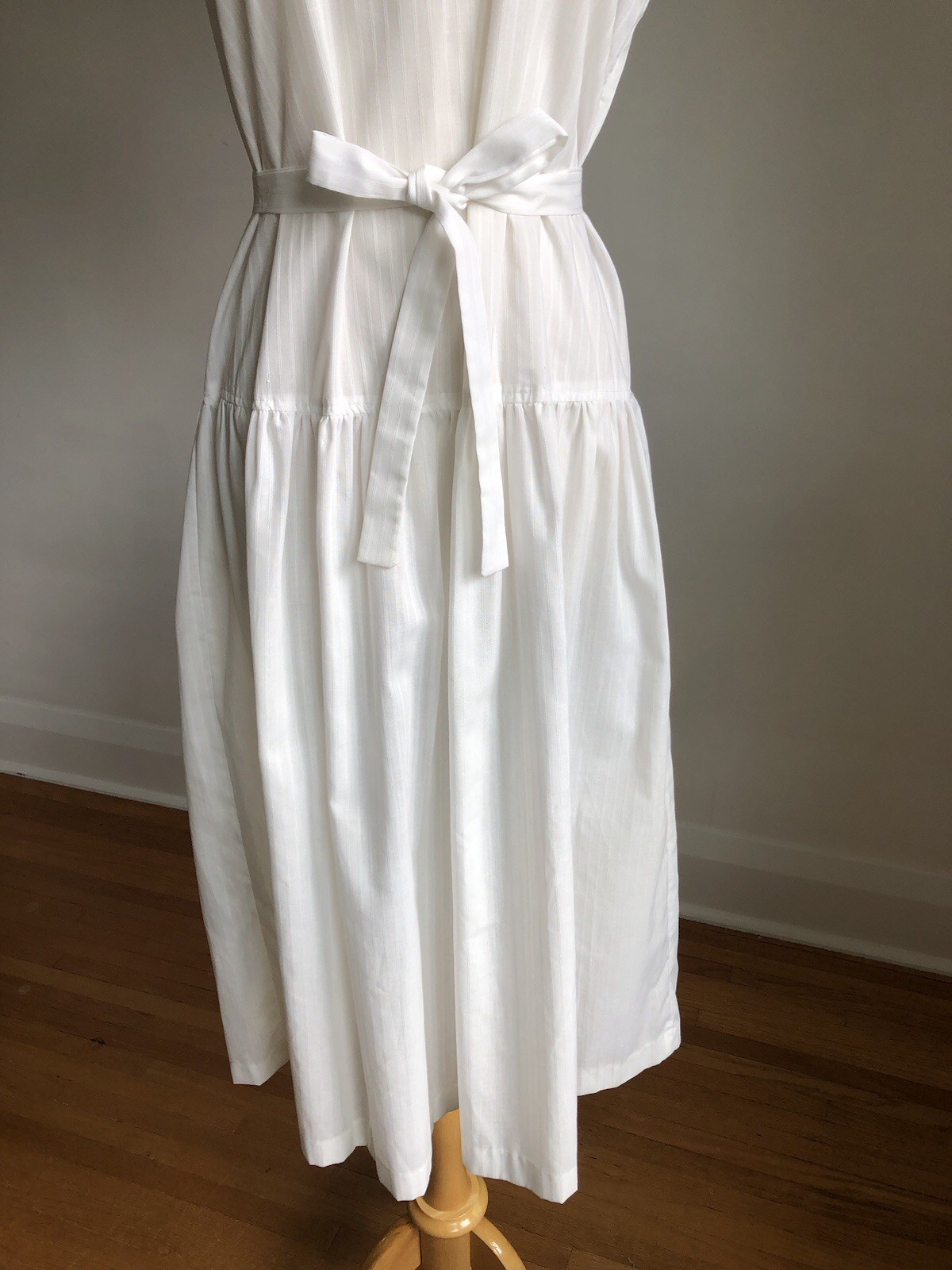 STUNNED VTG ISLE OF CAPRI Dallas White Cotton Drop-waist Prairie Day Dress M/L