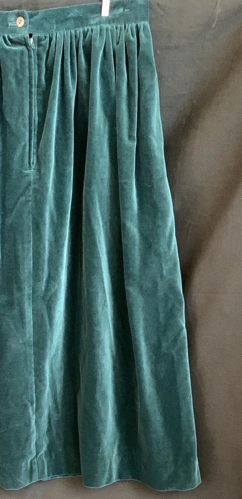 Vintage 1980s/90s Laura Ashley Deep Green Velvet Skirt (Pockets, Lined) Size 12