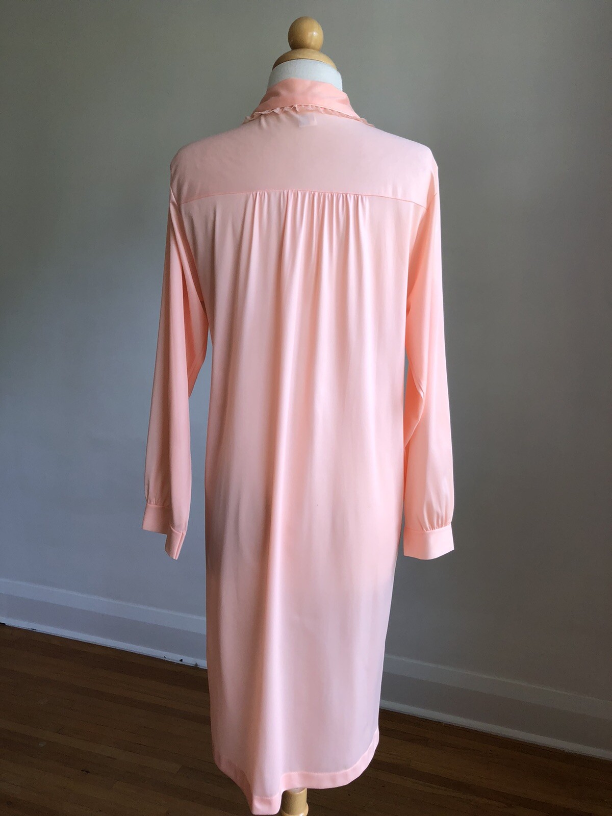 STUNNING VTG KATZ Peach Nylon & Lace Embroidered Nightgown Lingerie SZ S