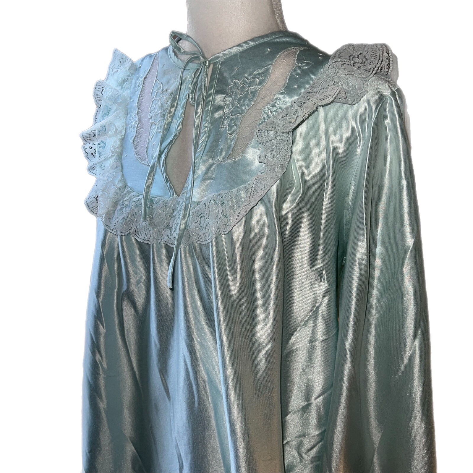 VNTG STARDUST Maxi Tiered Aqua Blue SATINY Cottony Lining NIGHTGOWN M