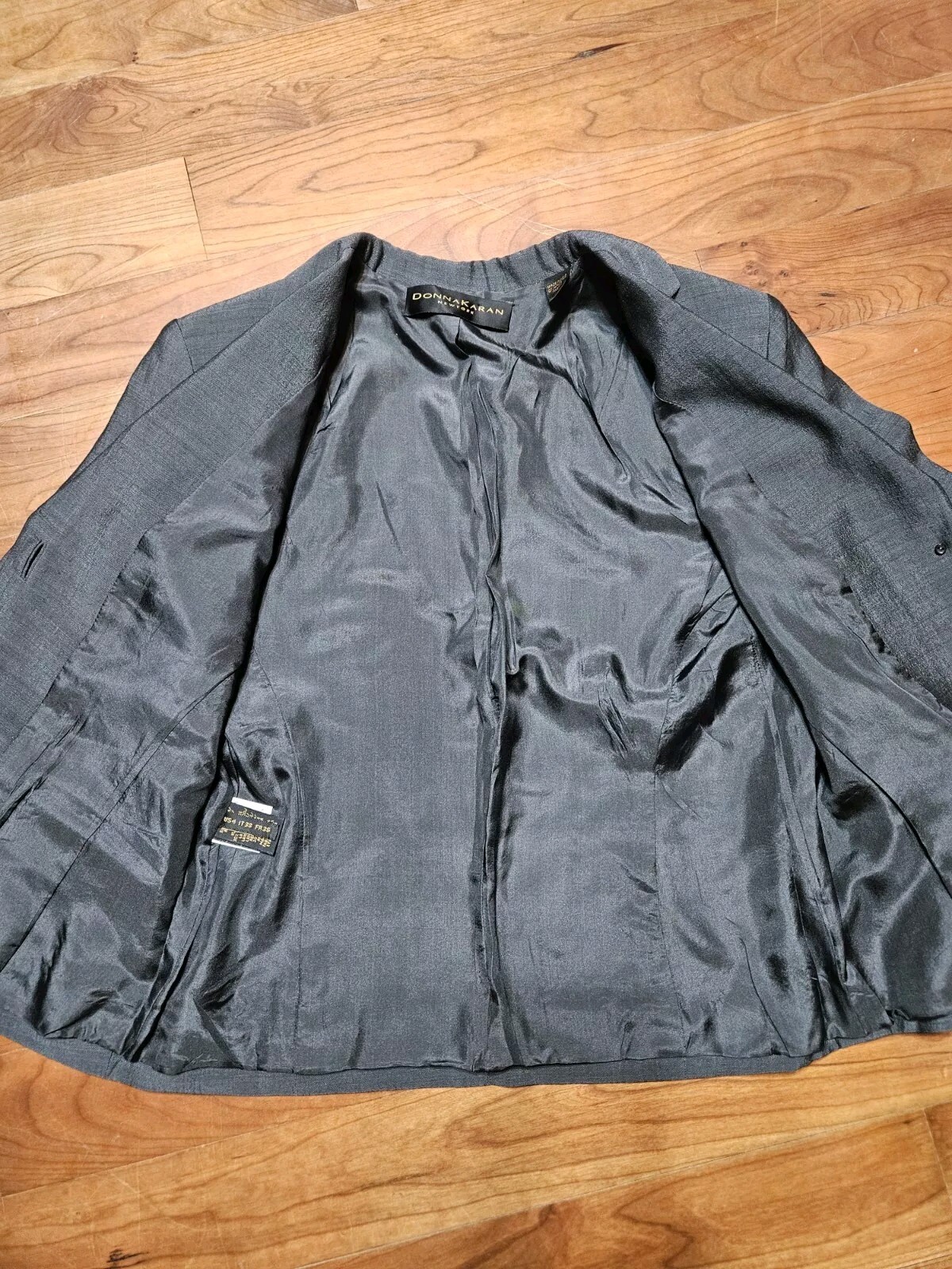 Vintage Donna Karan New York Women’s Wool Blend Blazer Gray Size US 4, Union Tag