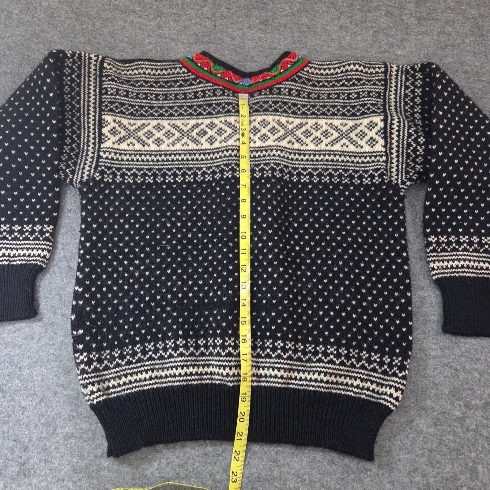 Vintage Dale Of Norway Women’s L 44 Black Wool Sweater Nordic Setesdal Lusekofte
