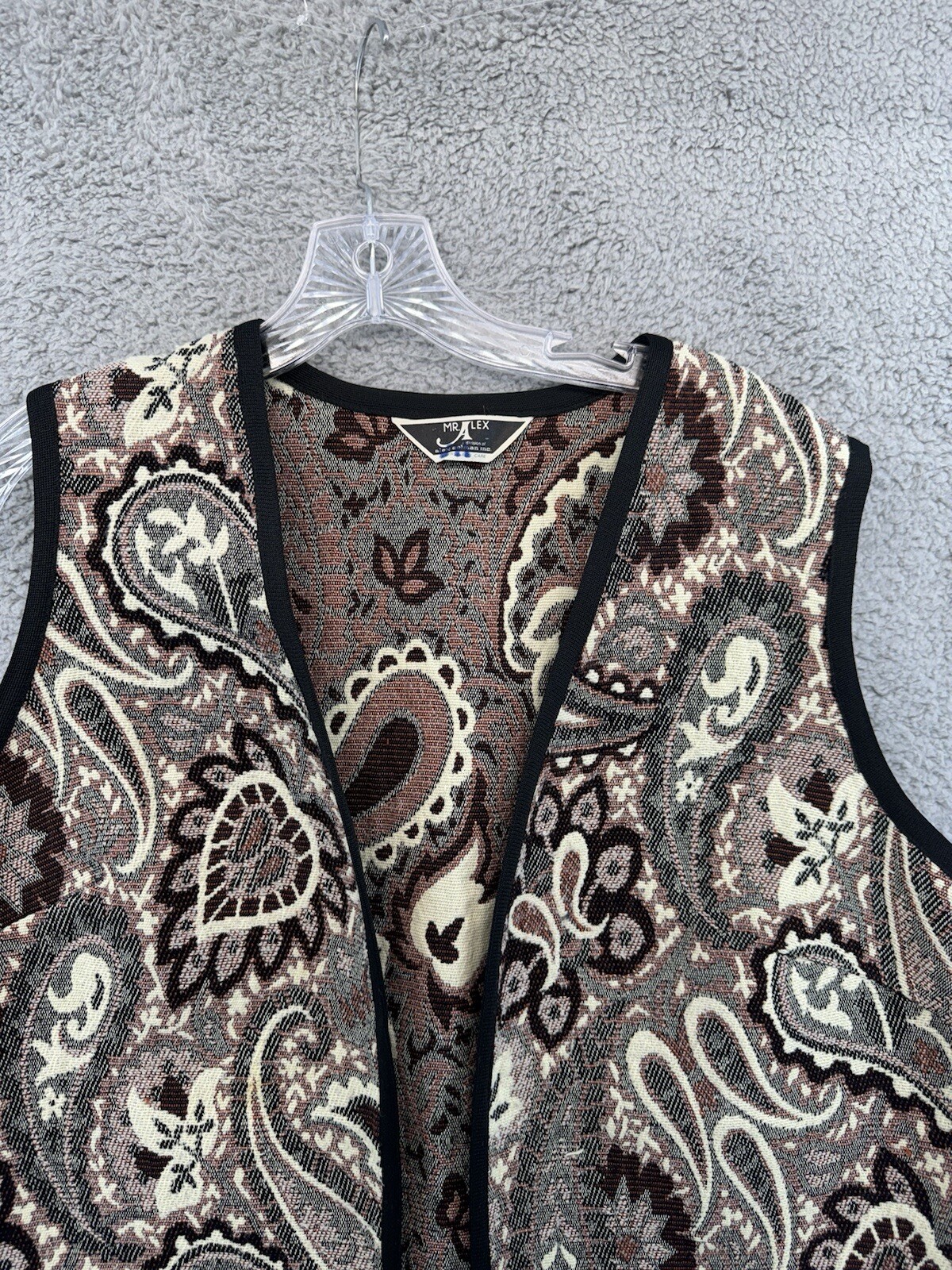 Mr.Alex Alex Colman Inc Tapestry Open Sleeveless Vest 27”H X 22”W