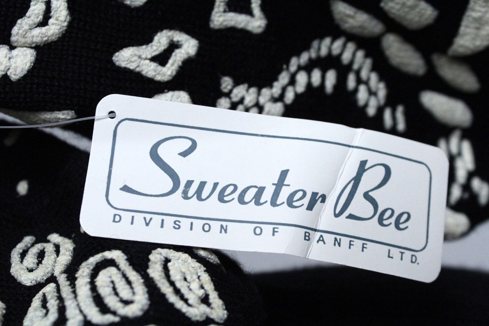 Vtg 80s Sweater Bee Banff Black White Flocked Pullover Wide Waistband L NWT