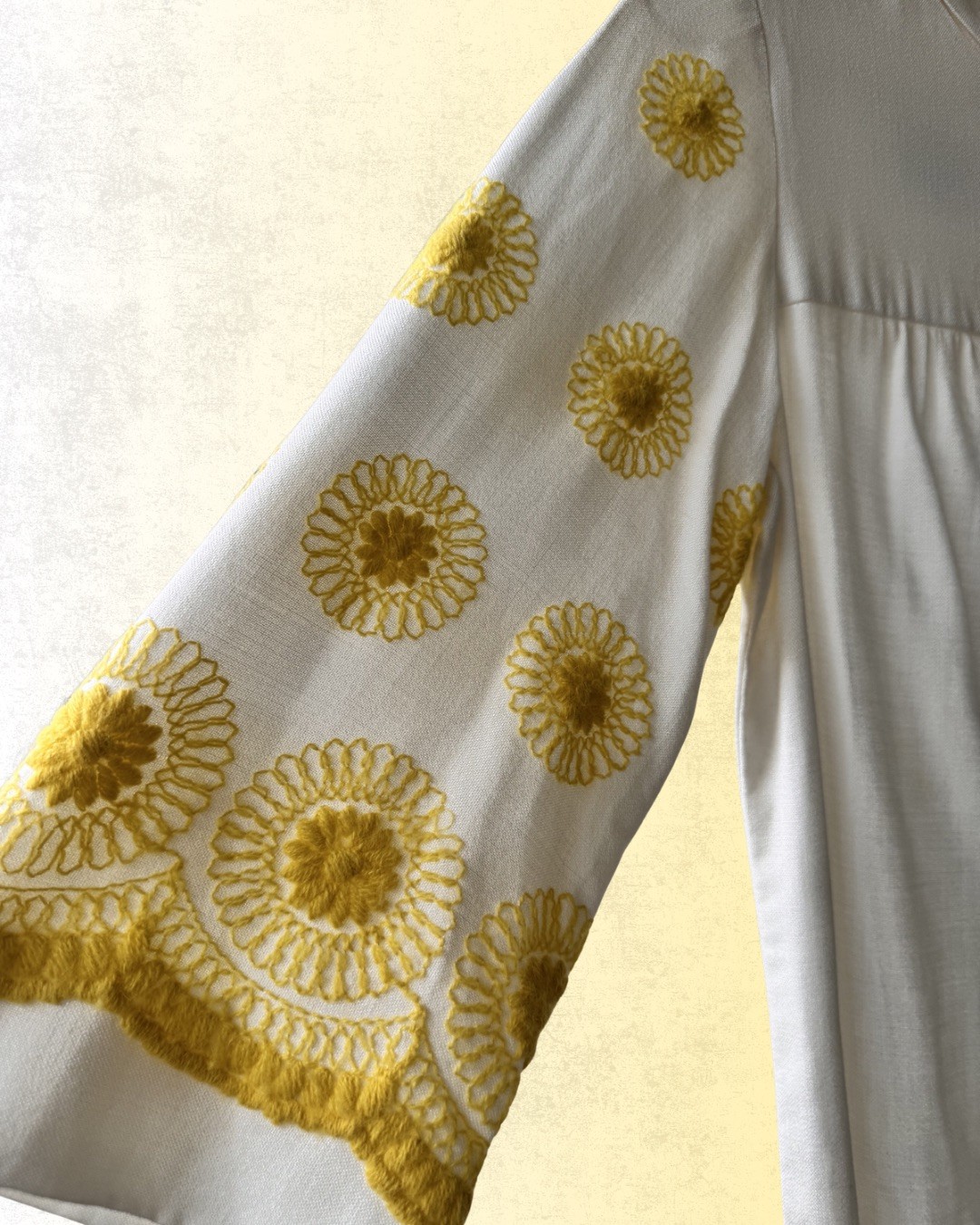 VTG 60s70s Long Sleeve Shift Dress with Yellow Floral Embroidery Cottagecore