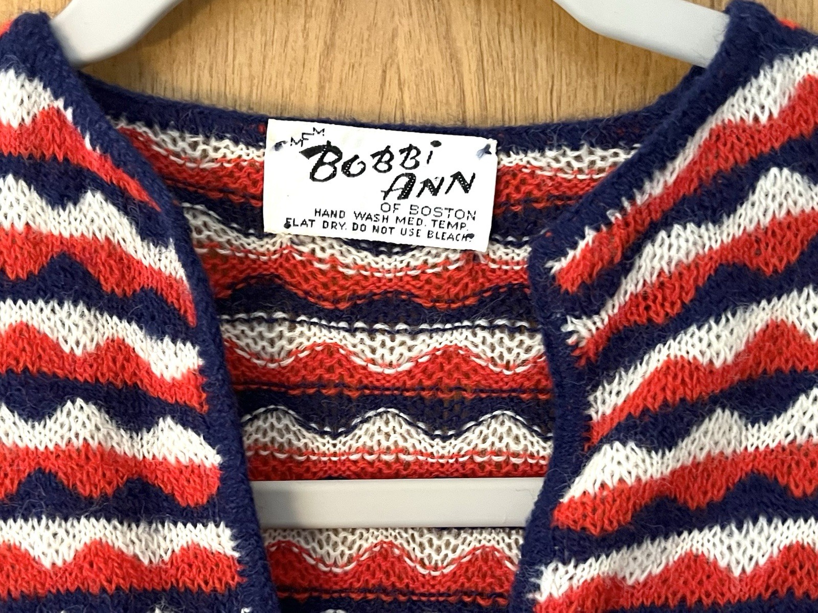1970’s Bobbi Ann Of Boston blue red white short sleeve lightweight sweater top S