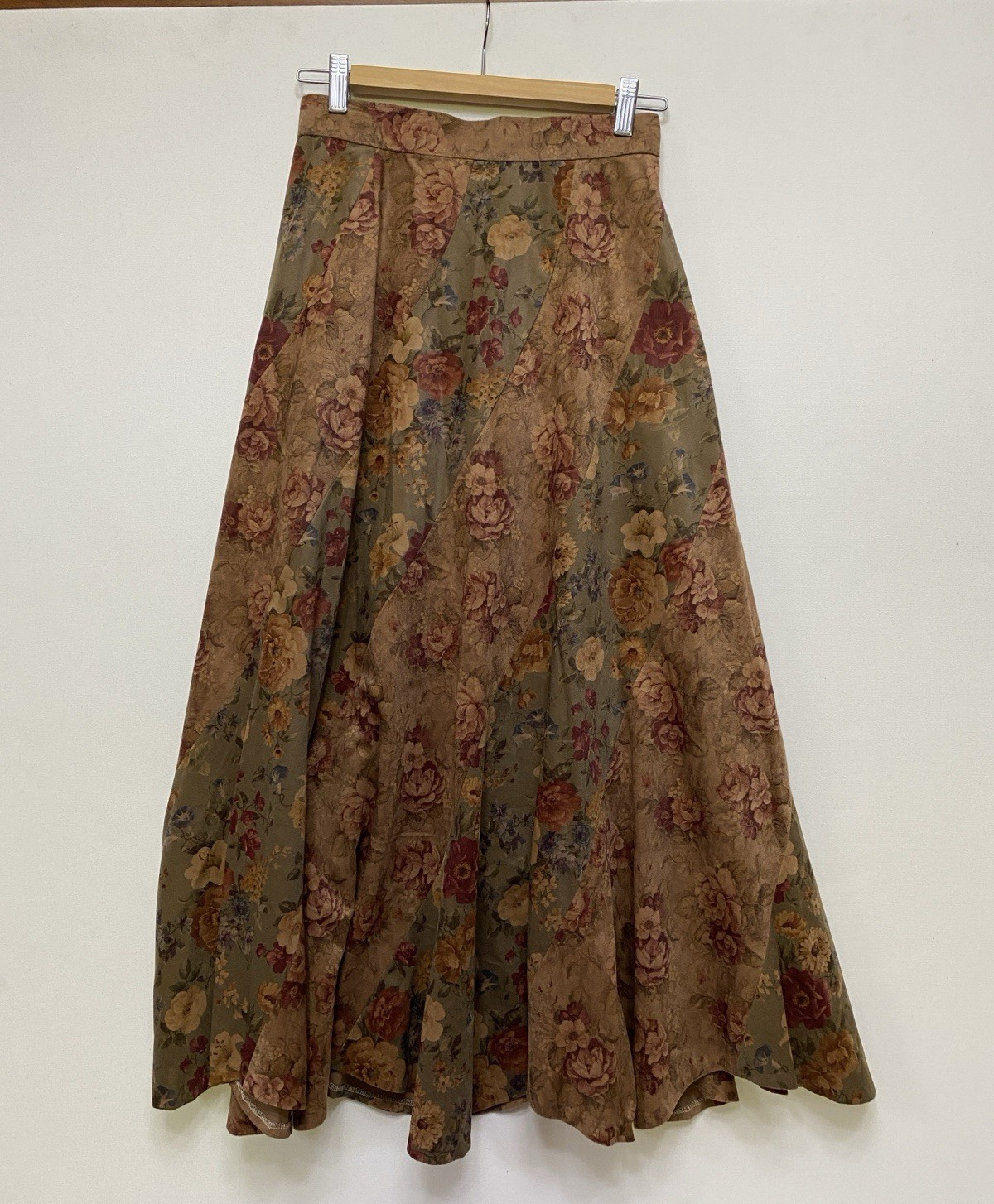 Vintage 70s Handmade S Full Floral UltraSuede velveteen Skirt