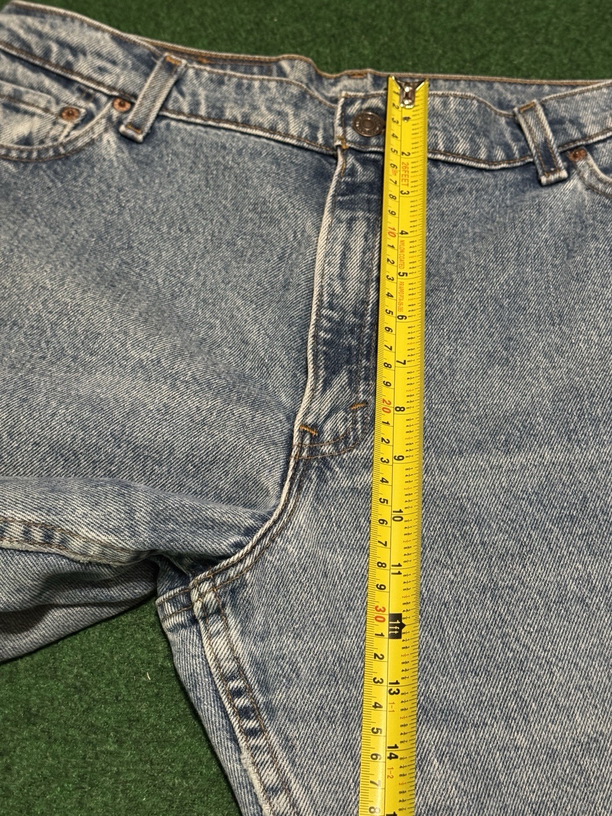 Levis 550 Womens 16 Vintage 90s Relaxed 35×32 Light Wash Wide Leg Tapered Jeans