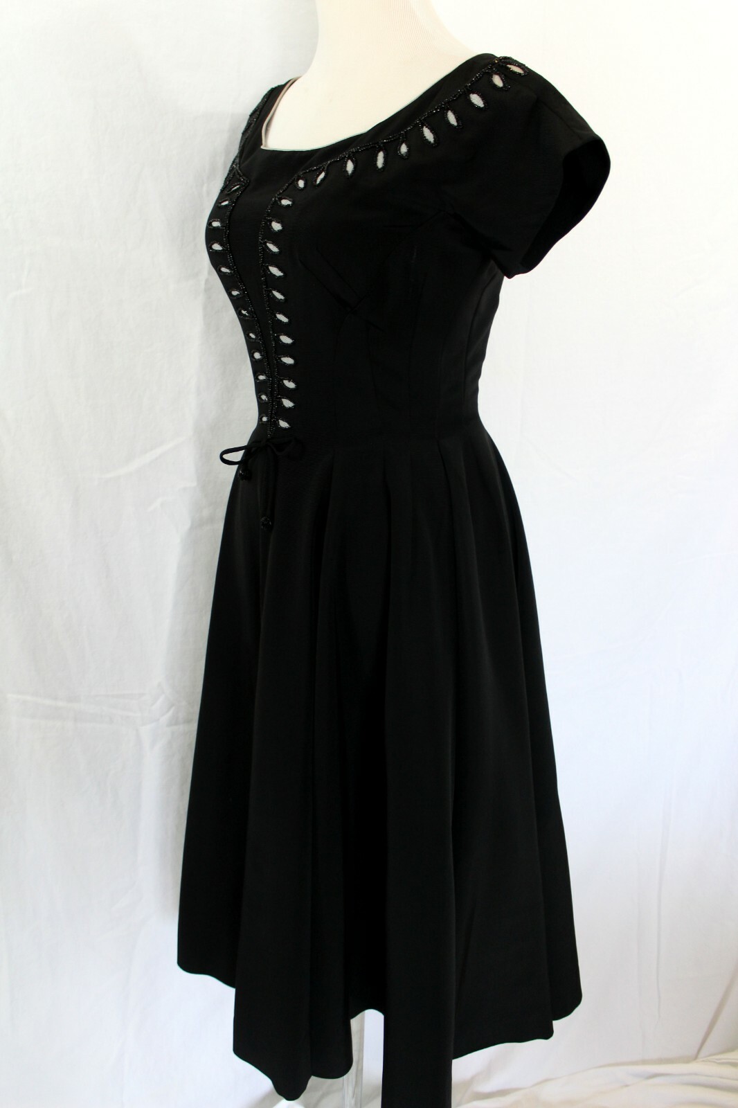 Vintage 1950 Carlye Woman’s Black Fitted Full Circle Dress Embellished Bodice Sm