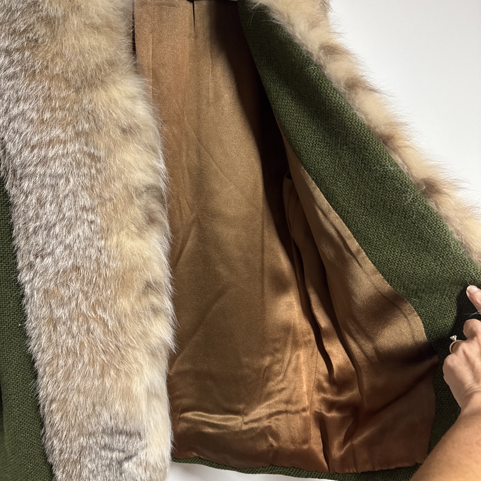 Vintage NEIMAN MARCUS Hunter Green Wool/Fur Collar Coat Lined Women’s