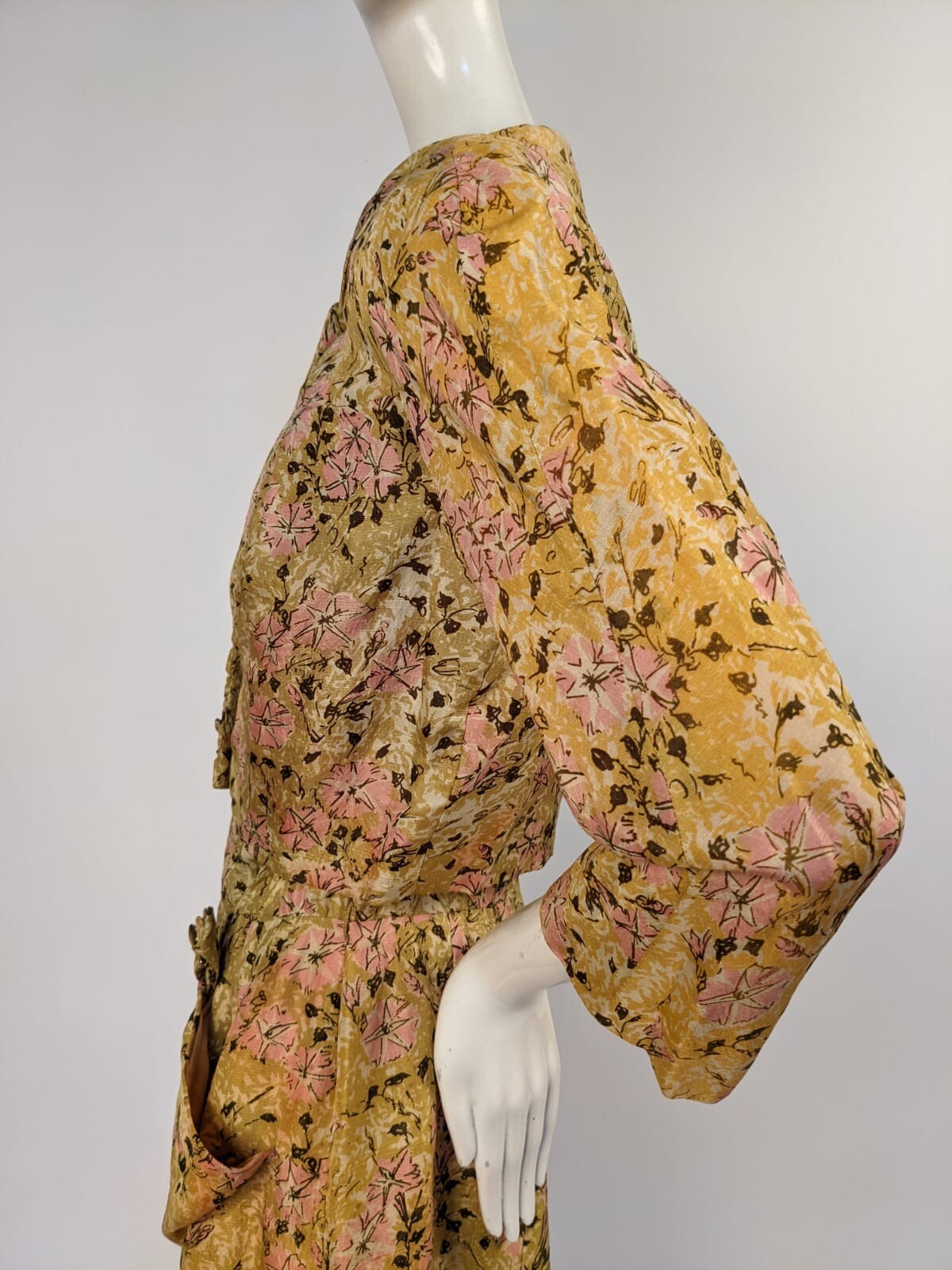 VINTAGE 1950’S HATTIE CARNEGIE FLORAL PRINT SILK DRESS & JACKET ENSEMBLE