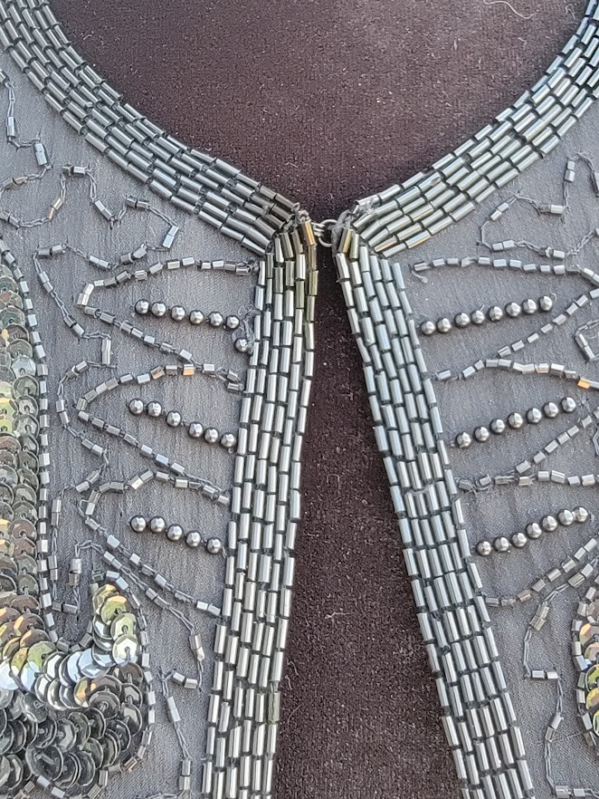 VTG WOMEN’S PAPELL BOTIQUE BLACK BEADED AND SEQUIN OPEN JACKET (PM) – BEAUTIFUL