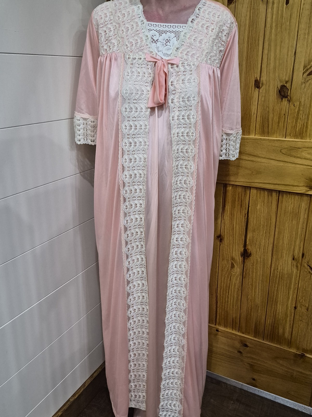 Vintage Vanity Fair 60’s Peaches & Cream Peignoir Lingerie Set Nightgown & Robe
